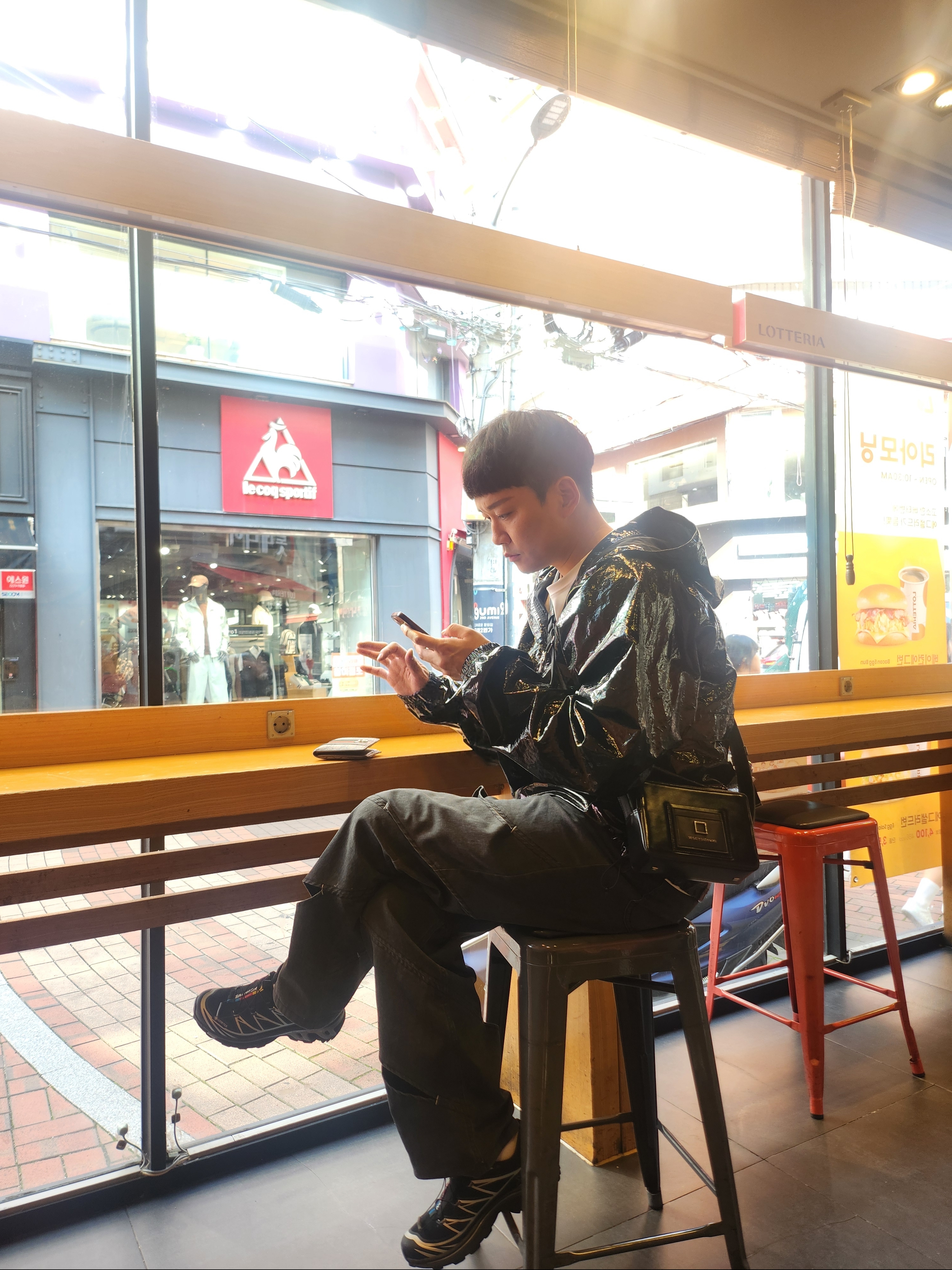 Stussy Beach Shell Coated Ripstop Black, Wooyoungmi Square Mini Bag Black 착용 스타일