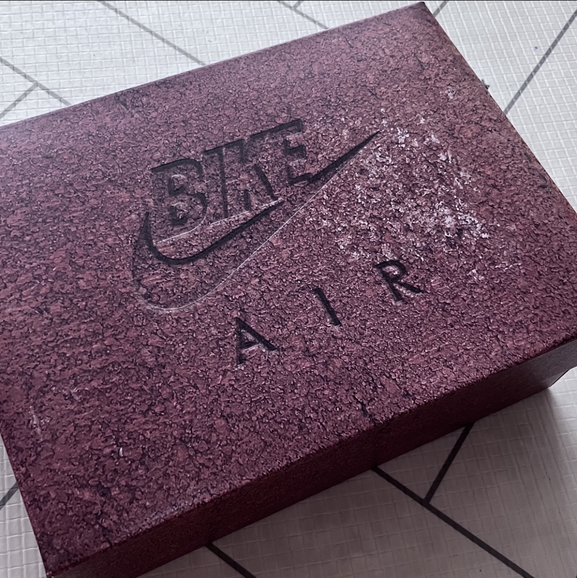 Jordan 4 x Nigel Sylvester Retro OG SP Brick by Brick 착용 스타일 - 1