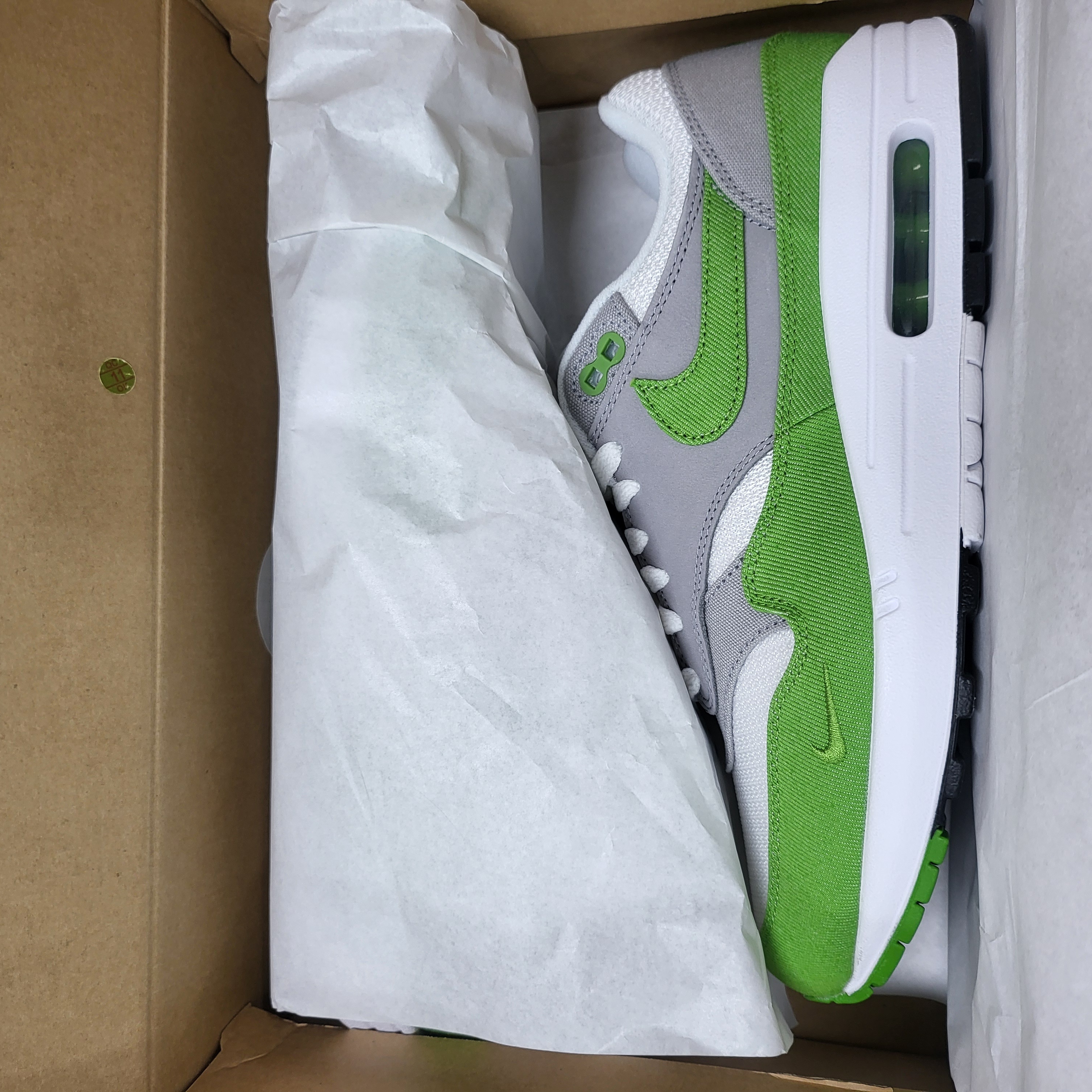 Nike x Patta Air Max 1 20th Anniversary Chlorophyll 착용 스타일 - 2