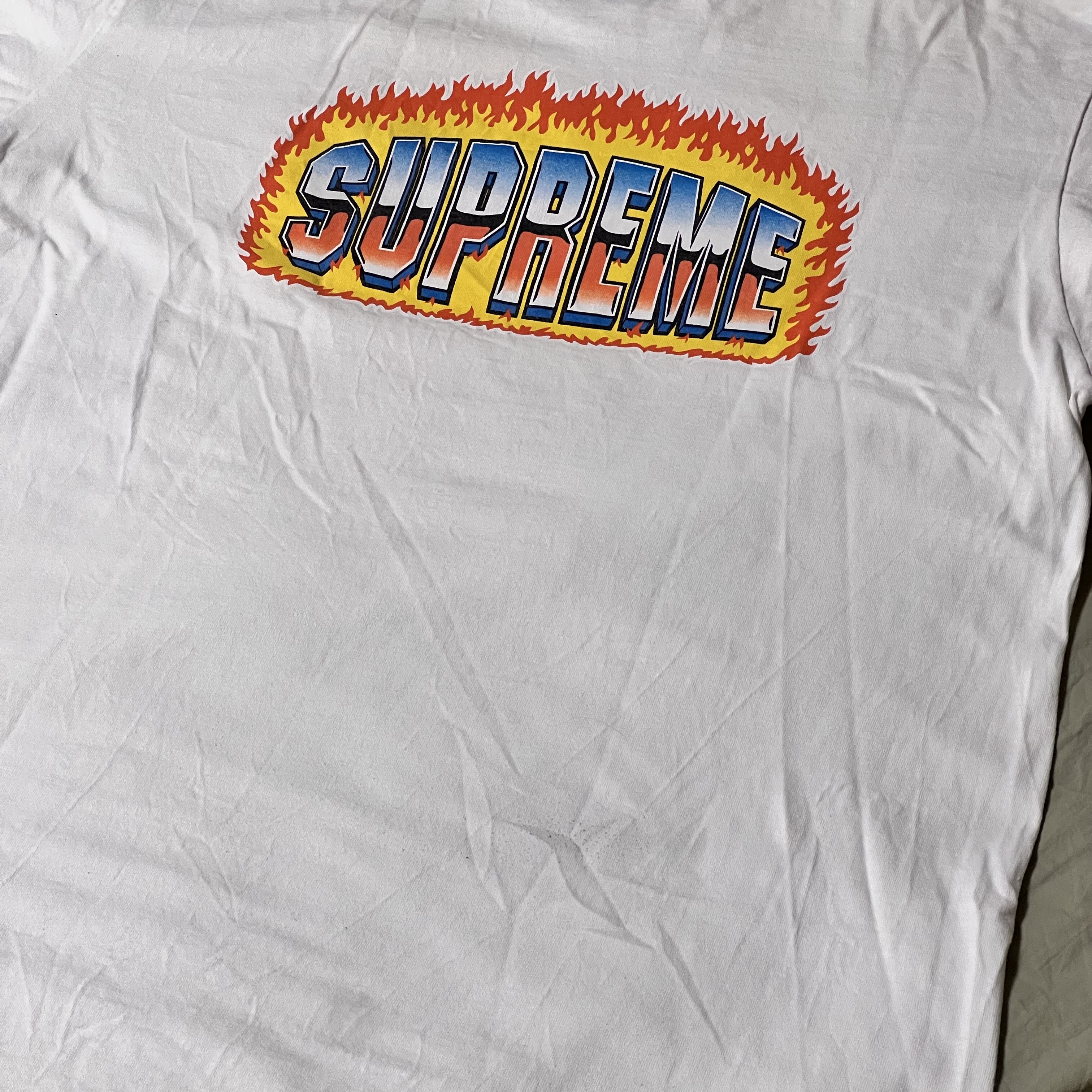Supreme Chrome T-Shirt White - 20FW 착용 스타일
