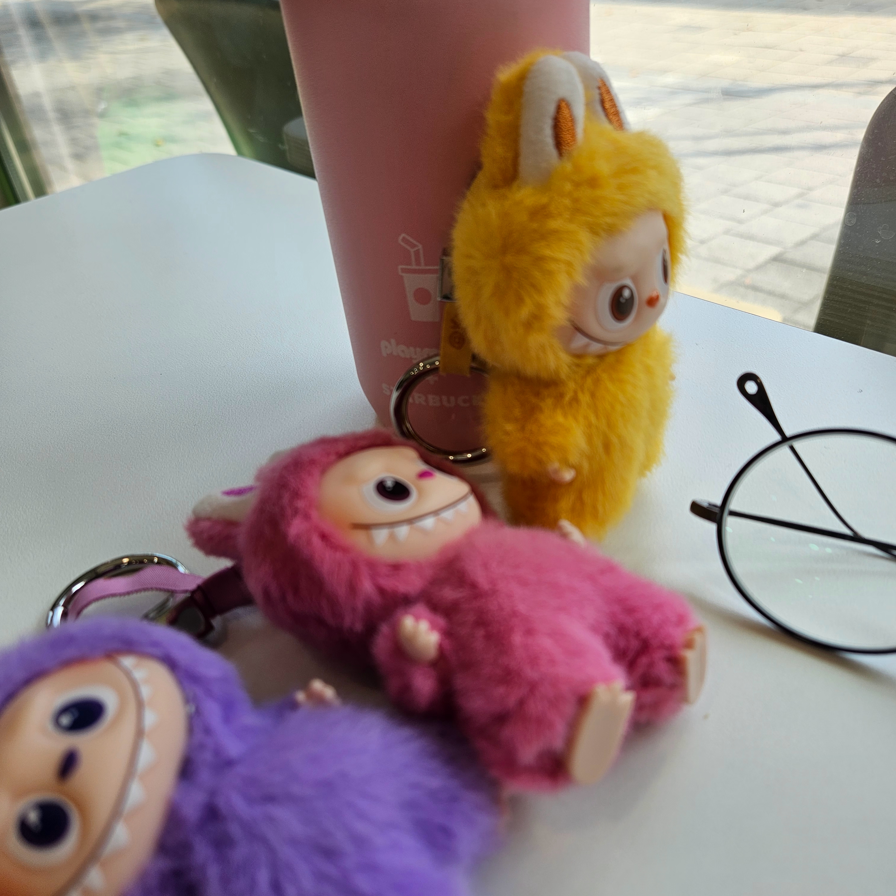 Pop Mart Labubu The Monsters Pin For Love Series Vinyl Plush Pendant (N-Z) Y (Opened Case), Pop Mart Labubu The Monsters Pin For Love Series Vinyl Plush Pendant (N-Z) Q (Opened Case) 착용 스타일 - 3