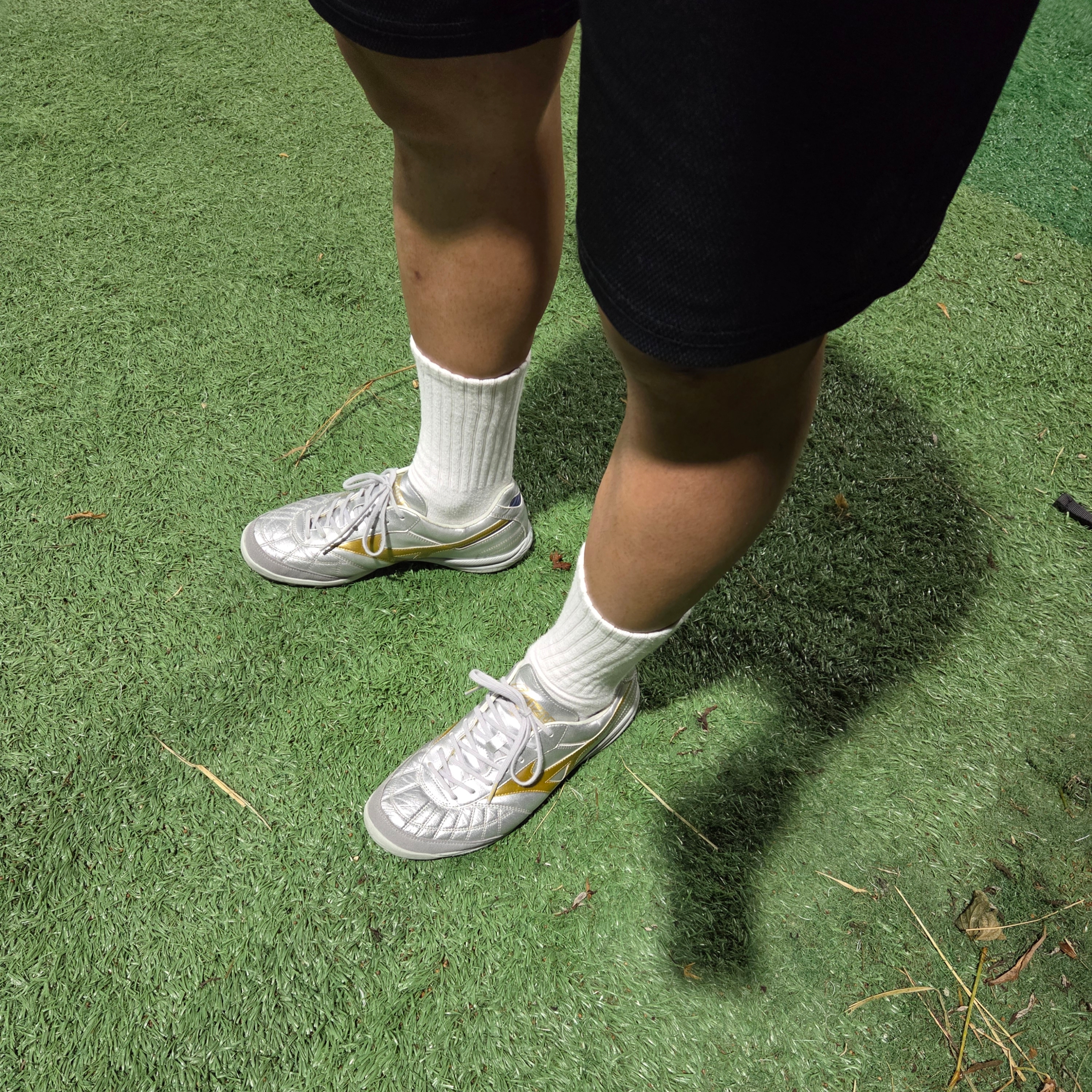Mizuno Morelia Sala Japan TF Galaxy Silver Gold 착용 스타일 - 1