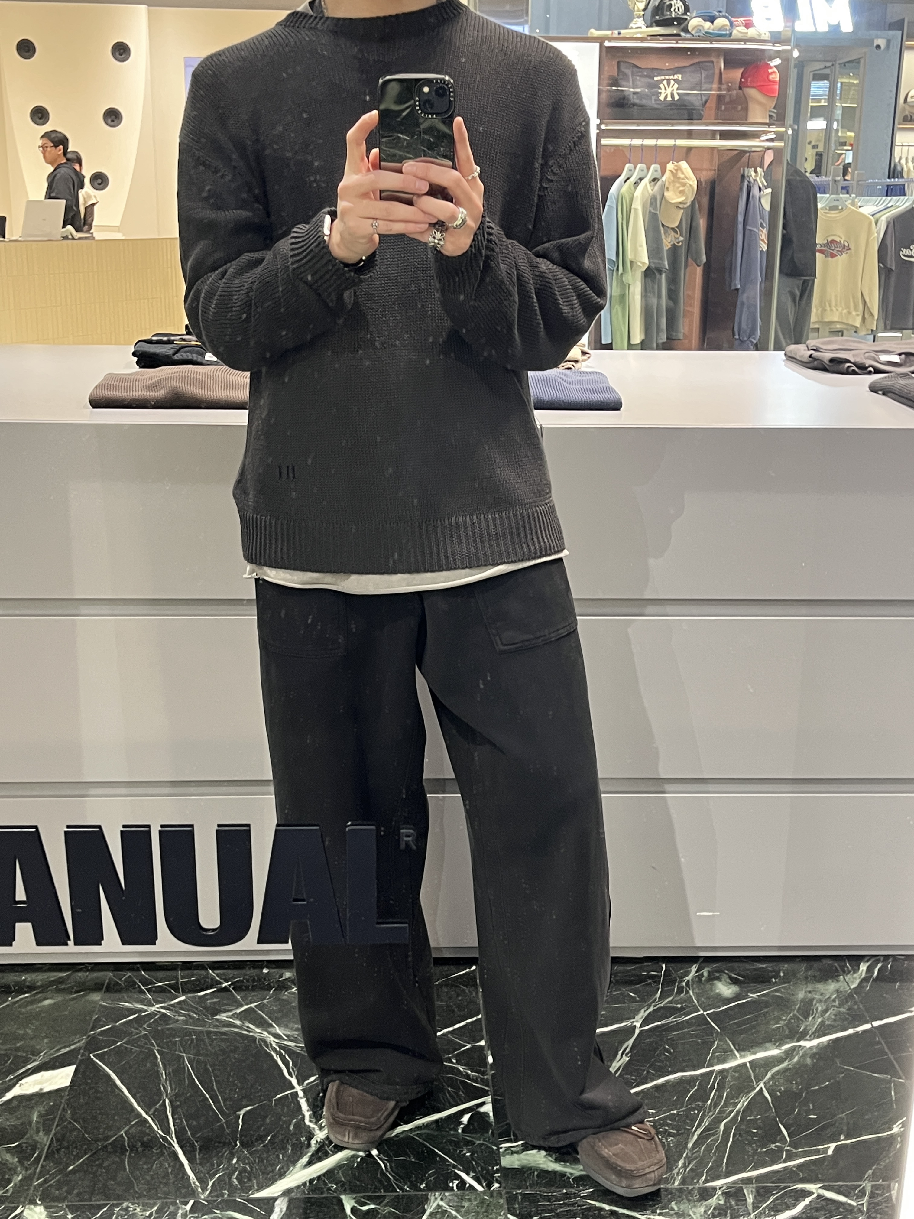 [기간한정 30%쿠폰] Polyteru Human Index Human Loosed Knit Brown Charcoal, [프리오더] Polyteru Wallabee Shoes Star Dark brown 착용 스타일