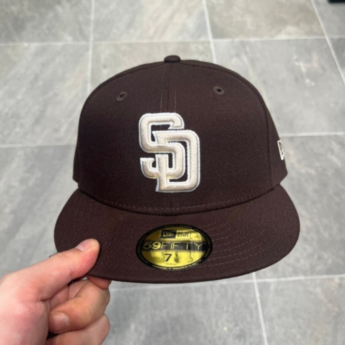 New Era MLB Authentic San Diego Padres Game Brown 착용 스타일