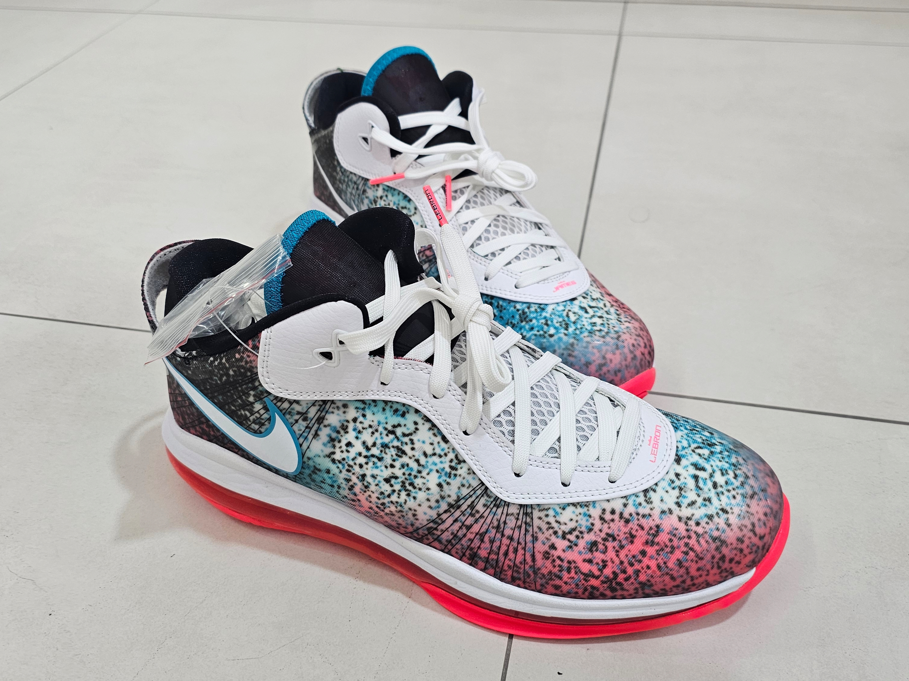 Nike LeBron 8 V/2 Low Miami Nights 2021 착용 스타일