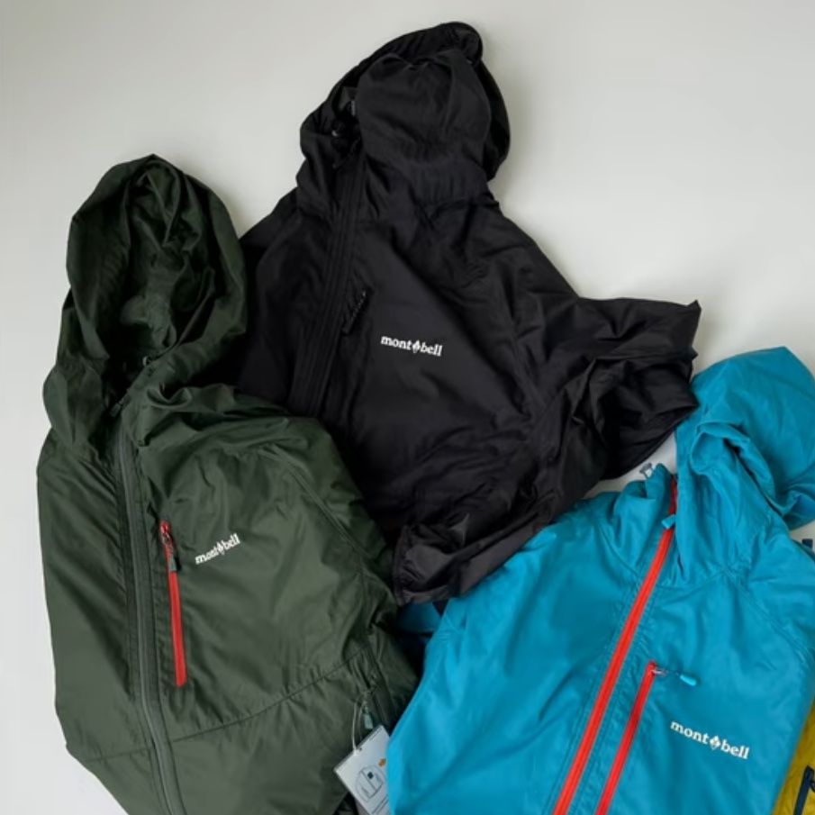 Montbell Wind Blast Hooded Jacket Black 착용 스타일