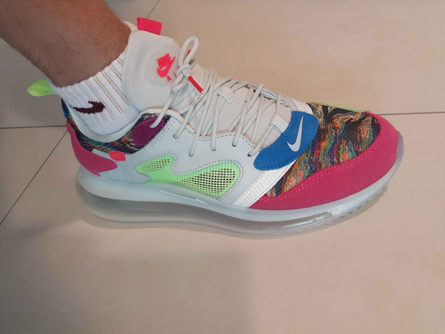 Nike Air Max 720 OBJ Young King of the Drip 착용 스타일