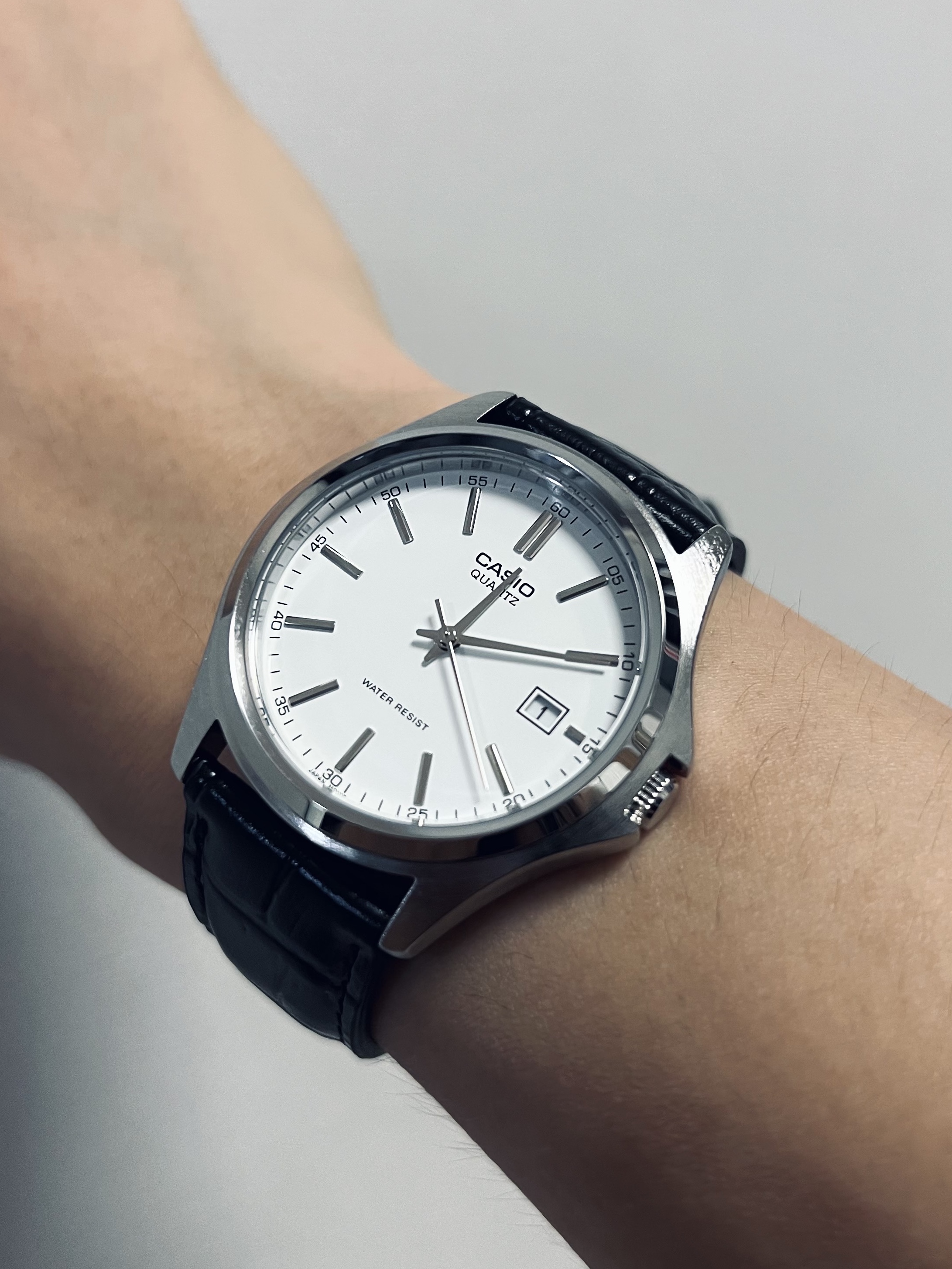 Casio MTP-1302D-1A1, Casio MTP-1183E-7A 착용 스타일 - 2
