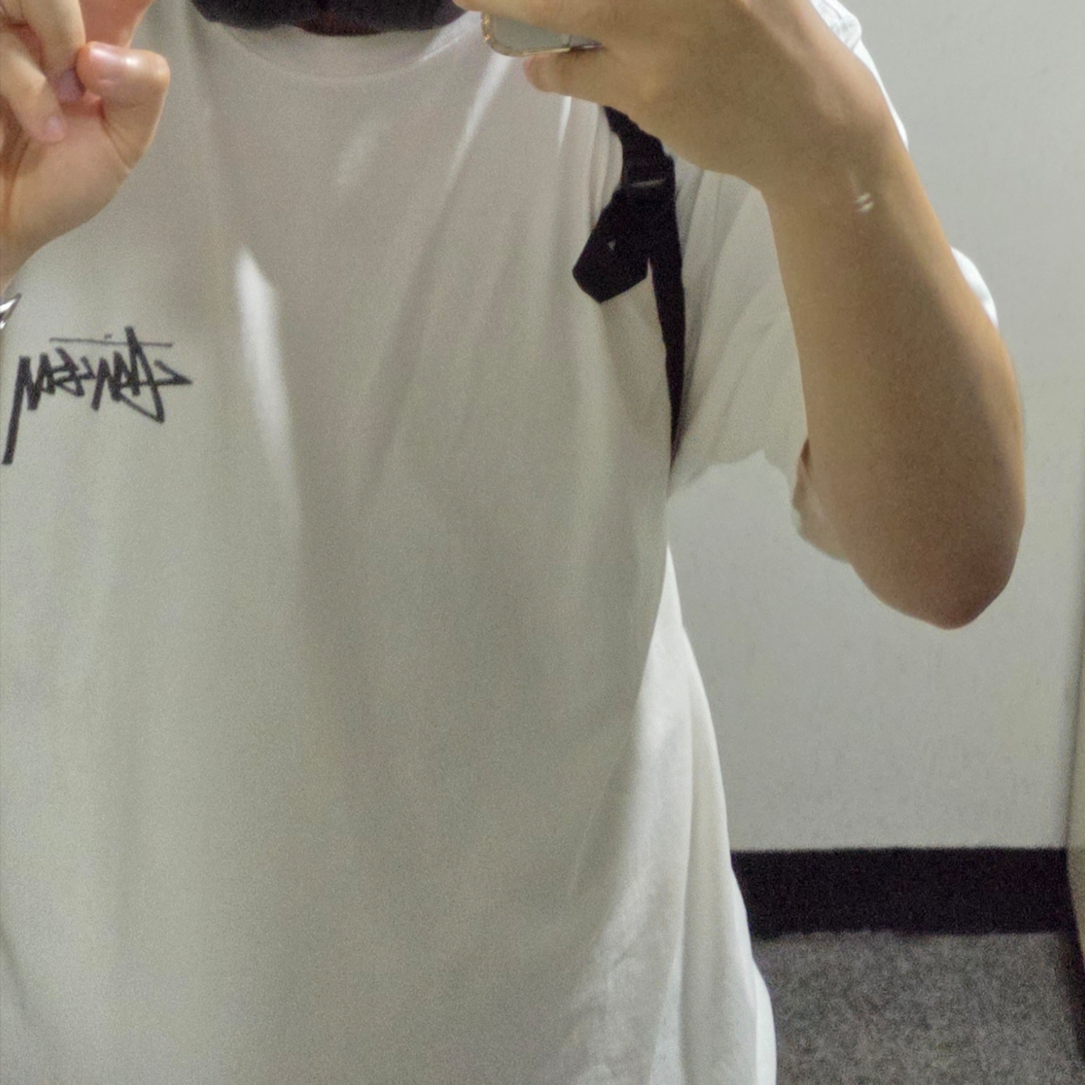 Stussy Withered Flower T-Shirt White 착용 스타일