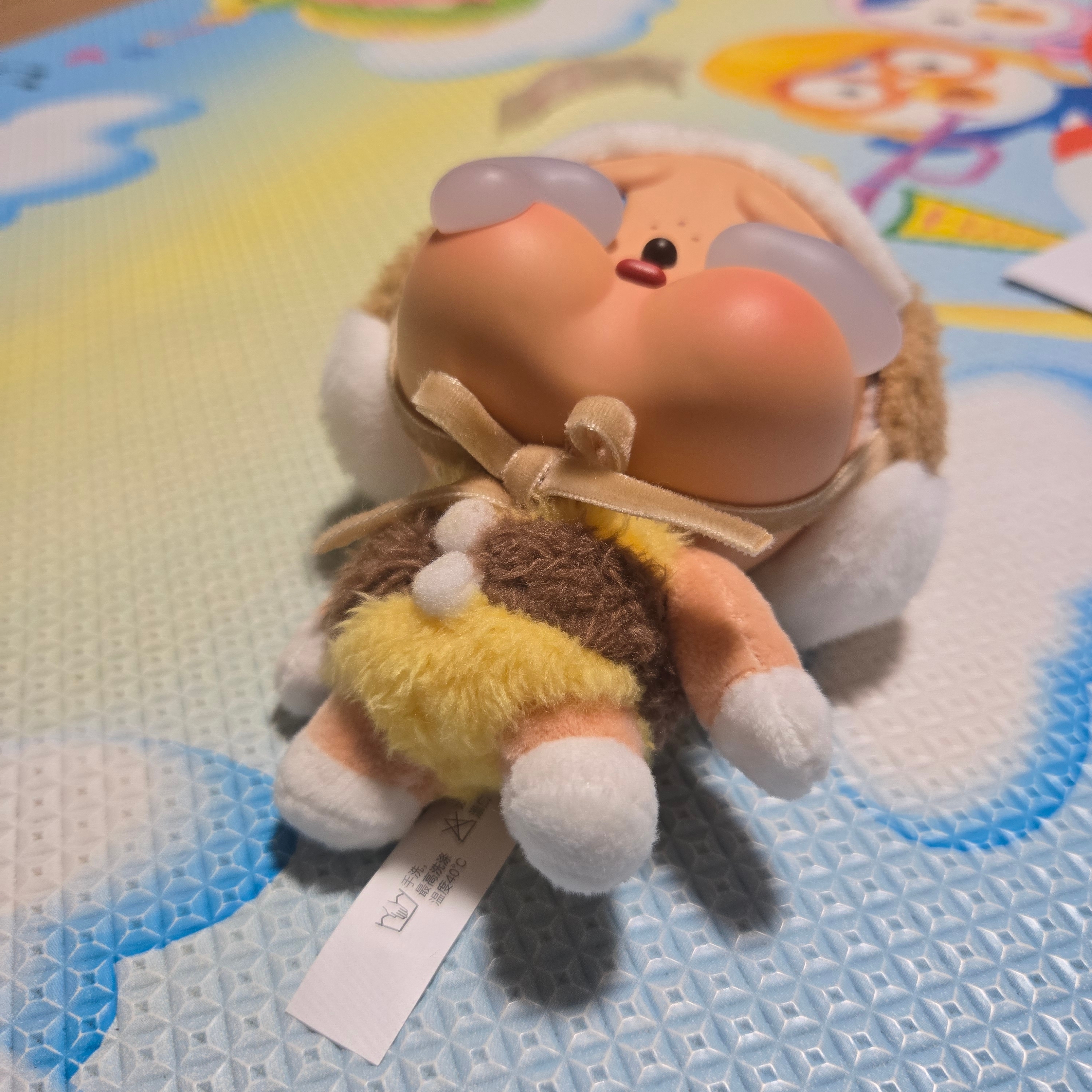 Pop Mart Crybaby Crying Again Series Plush Keyring Sealed Case (1 Blind Box) 착용 스타일 - 1