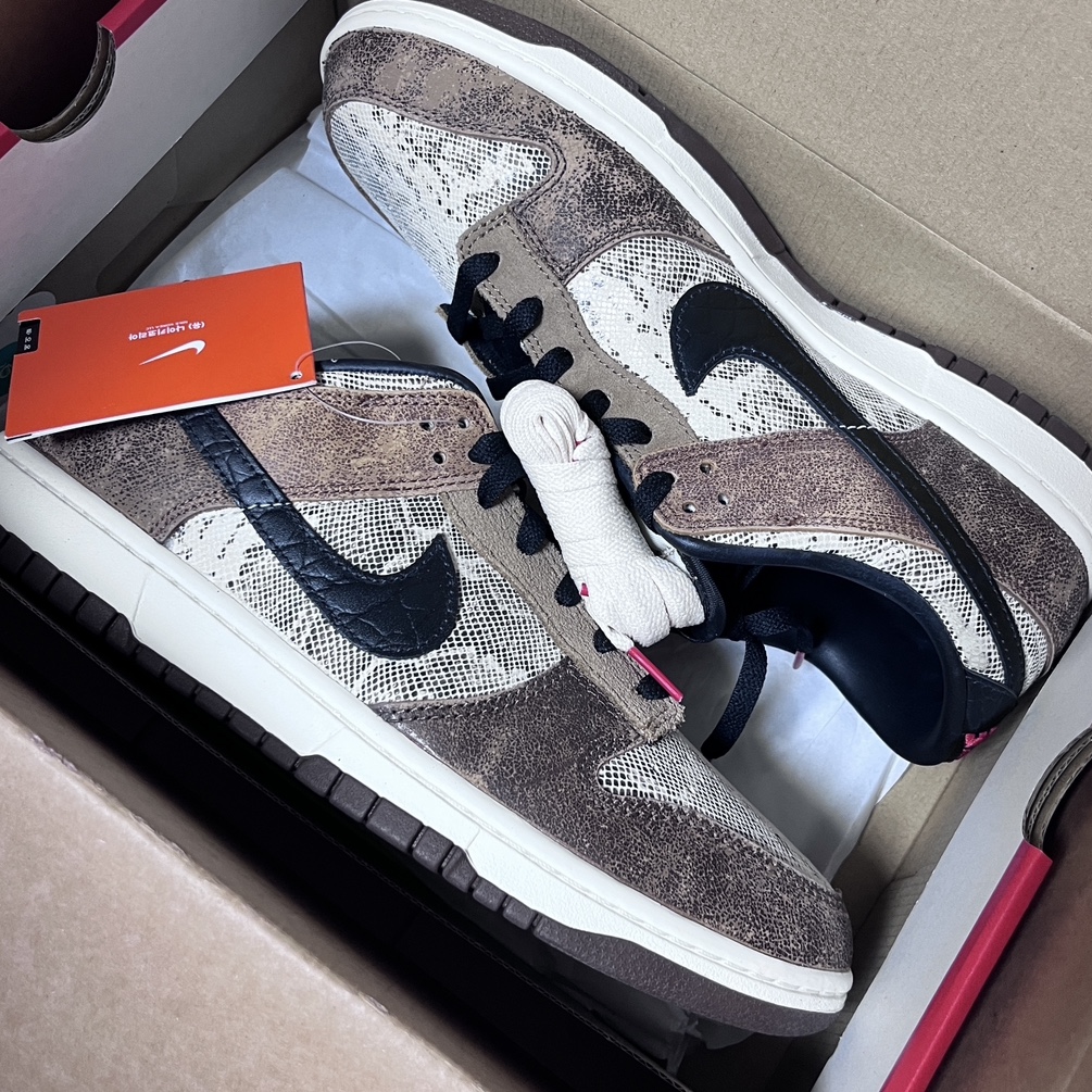 Nike Dunk Low PRM Head to Head 착용 스타일 - 2