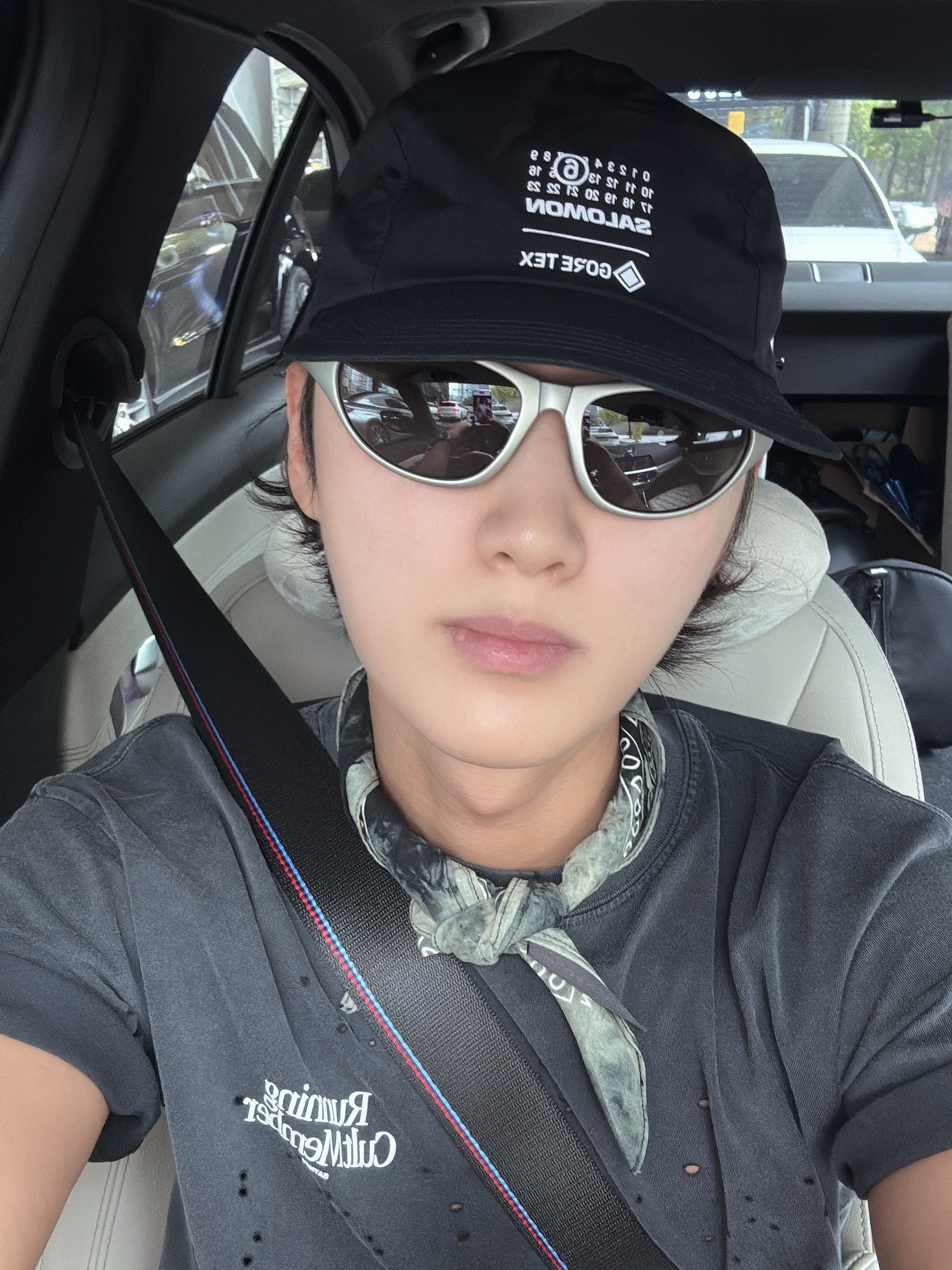 Montbell Trekking Glasses Silver Metallic Light Grey, Satisfy Mothtech T-Shirt Aged Black 착용 스타일 - 2