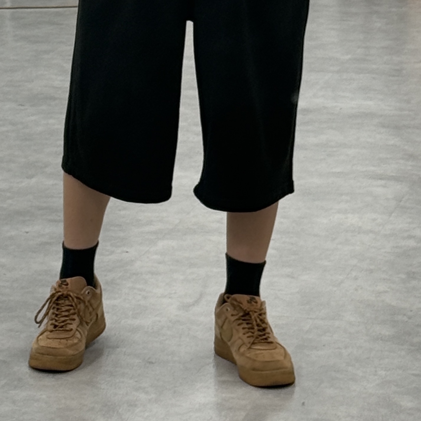 Nike Air Force 1 '07 WB Flax 착용 스타일