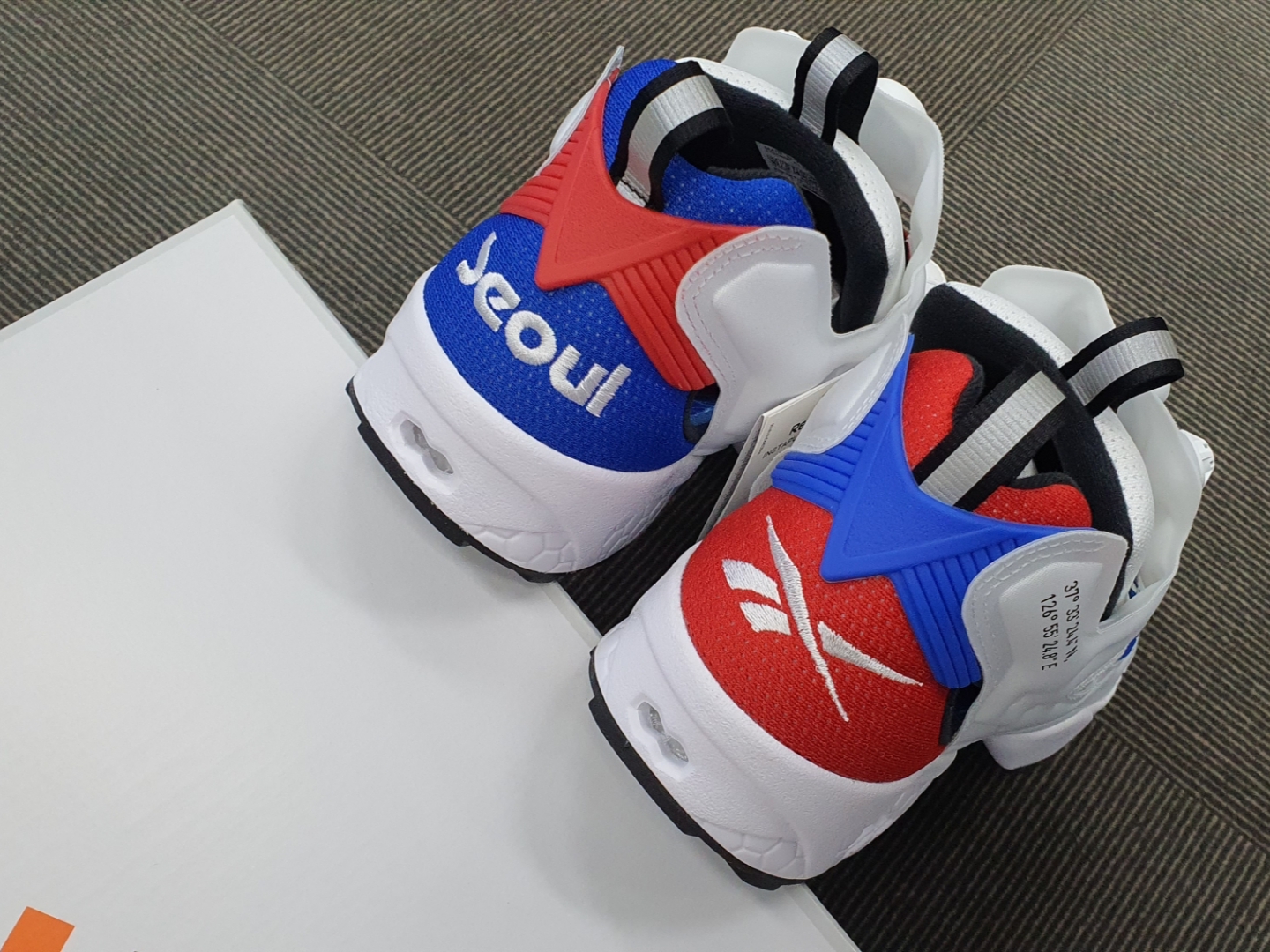 Reebok Instapump Fury OG City Pack Seoul 착용 스타일 - 2