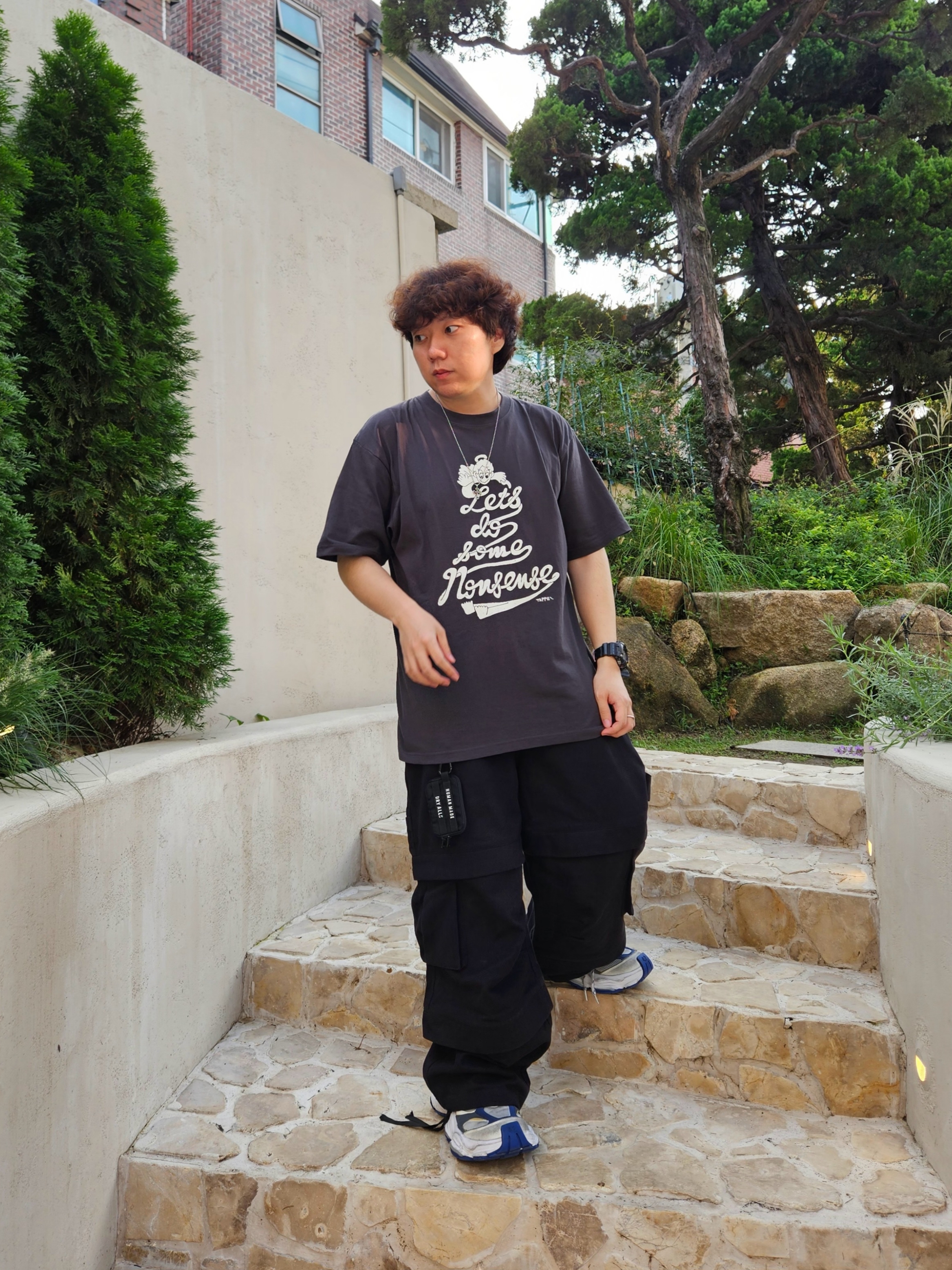 Balenciaga Cargo Sneakers Grey White Blue 착용 스타일