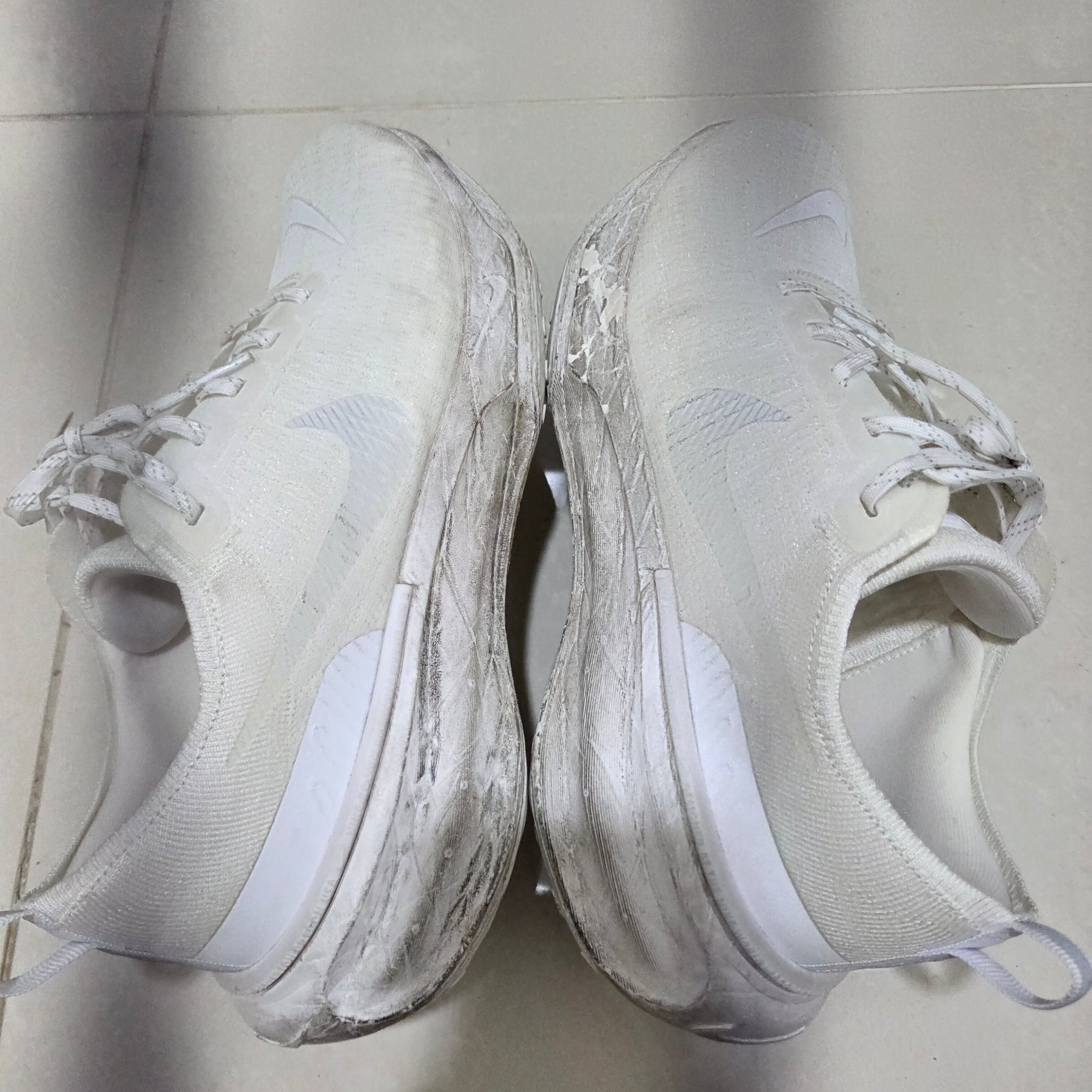 Nike ZoomX Invincible Run Flyknit 3 White Photon Dust 착용 스타일