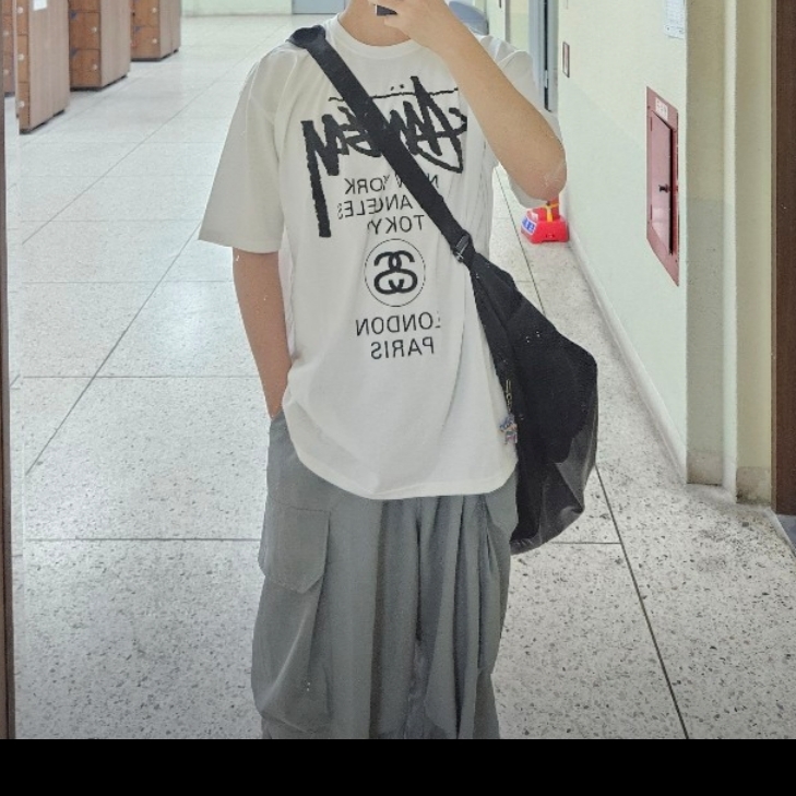 Stussy World Tour T-Shirt White 2023 착용 스타일