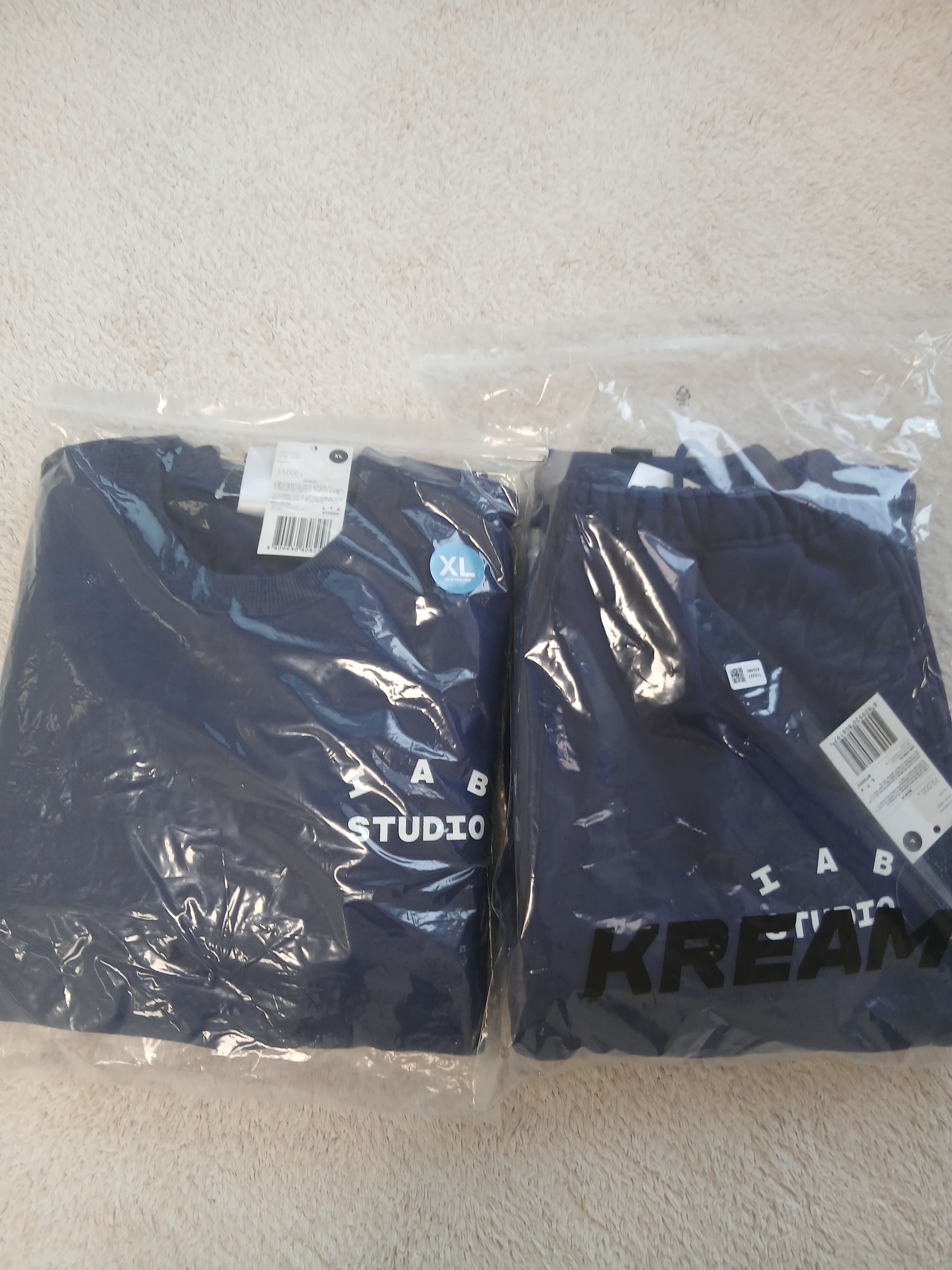 IAB Studio IAB Original Sweatshirt Navy 착용 스타일 - 8