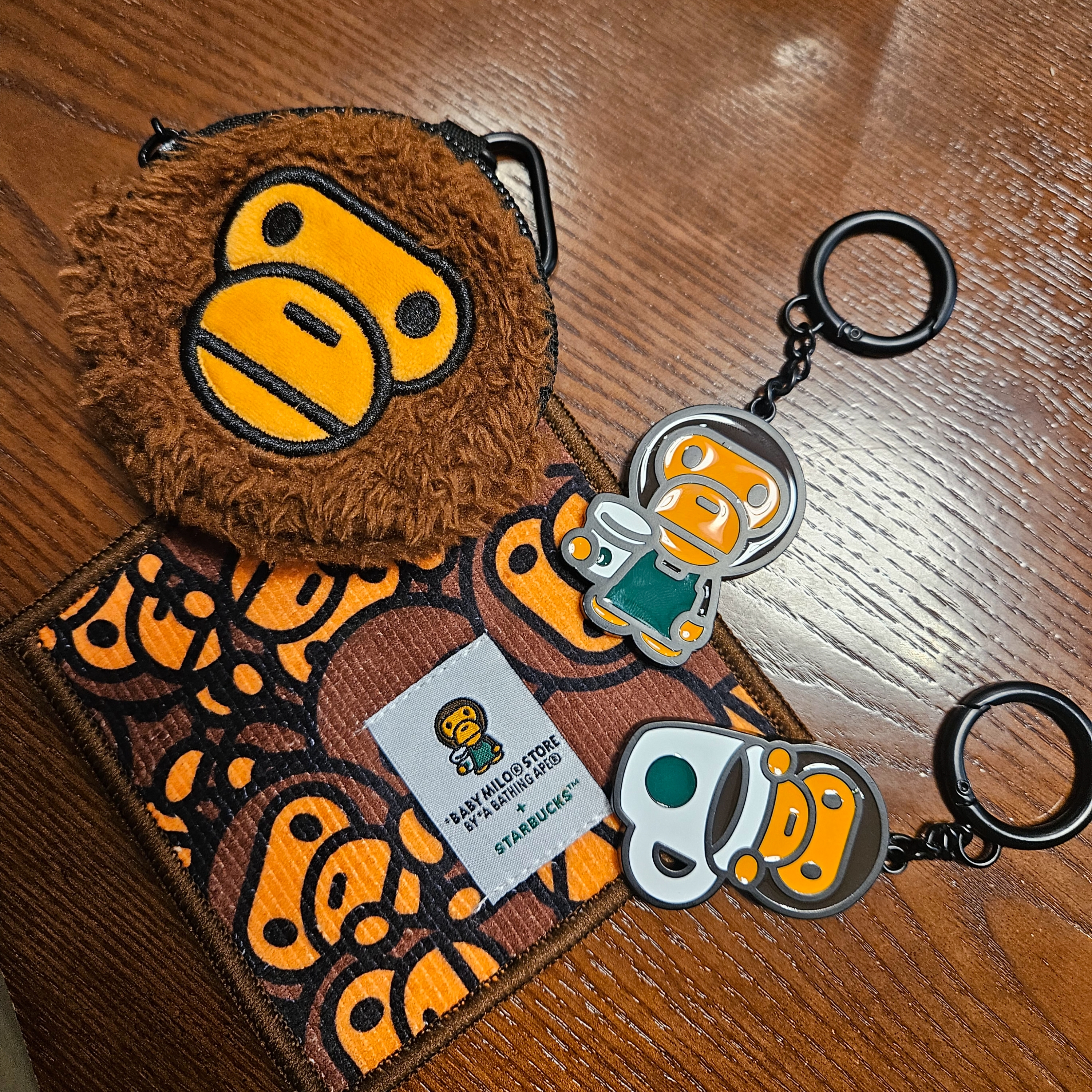 Starbucks x BAPE Baby Milo Keychain, Starbucks x BAPE Baby Milo Keychain 착용 스타일