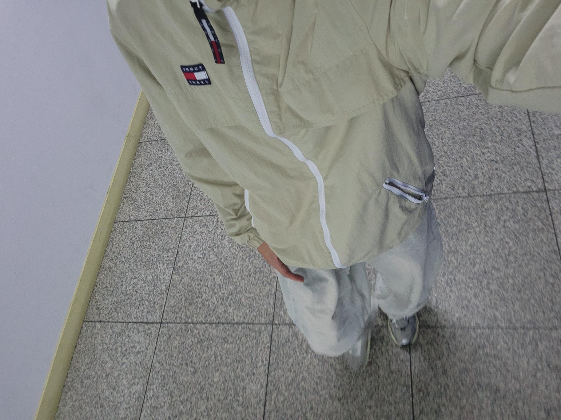 Millo Archive Reflect Curved Pants Ice Blue, Nike V2K Run Summit White Metallic Silver 착용 스타일