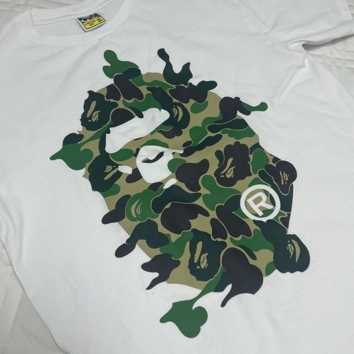 BAPE ABC Camo Rebuild Big Ape Head T-shirt White Green, BAPE ABC Camo Rebuild Big Ape Head T-Shirt White Green 착용 스타일