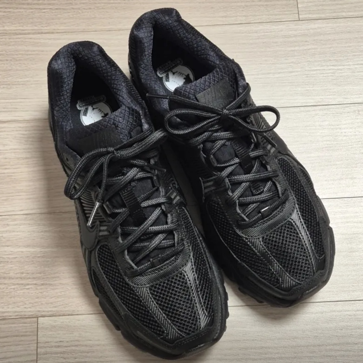 Nike Zoom Vomero 5 SP Black 착용 스타일