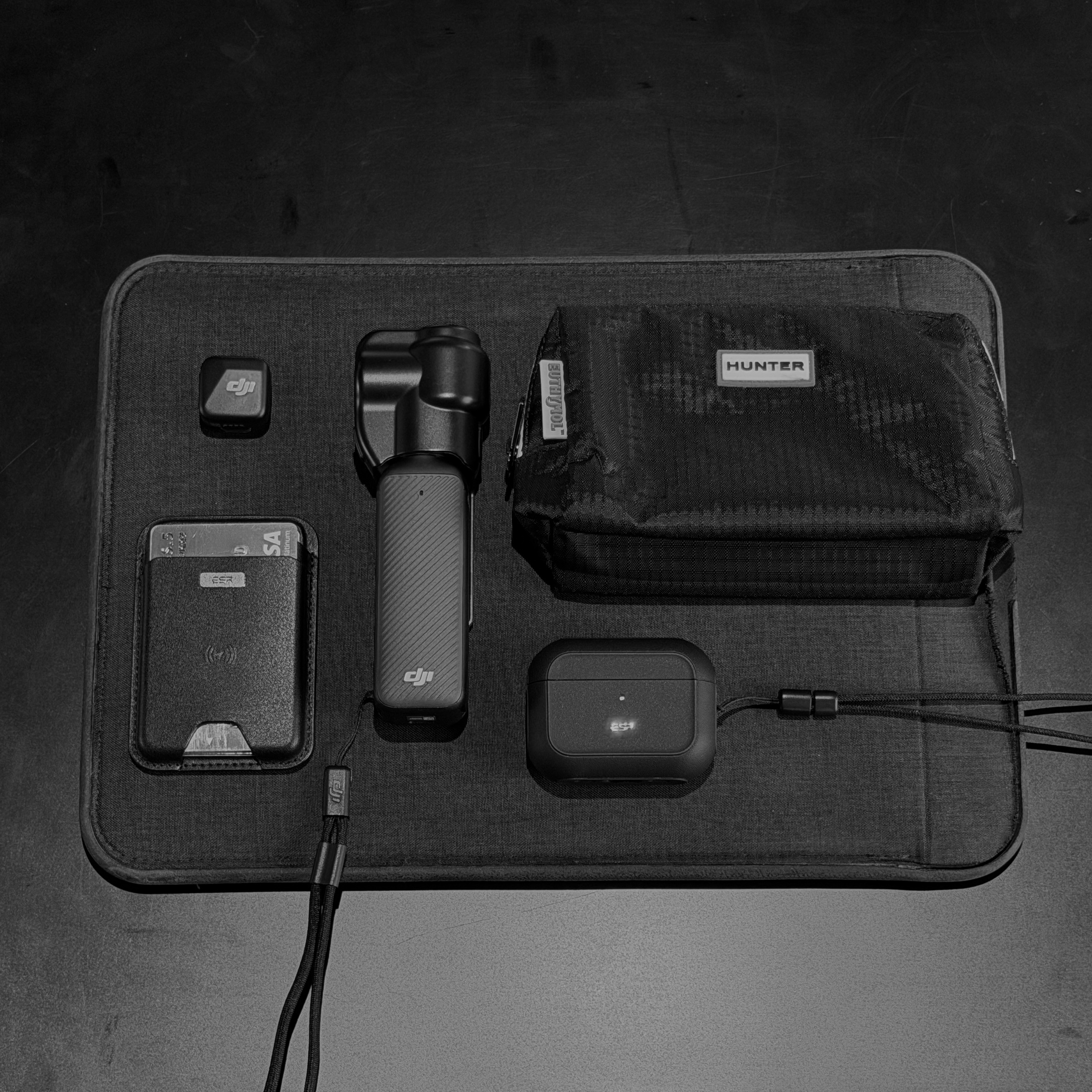 DJI Osmo Pocket 3, Apple AirPods Pro 3rd Gen (Korean Ver.) 착용 스타일