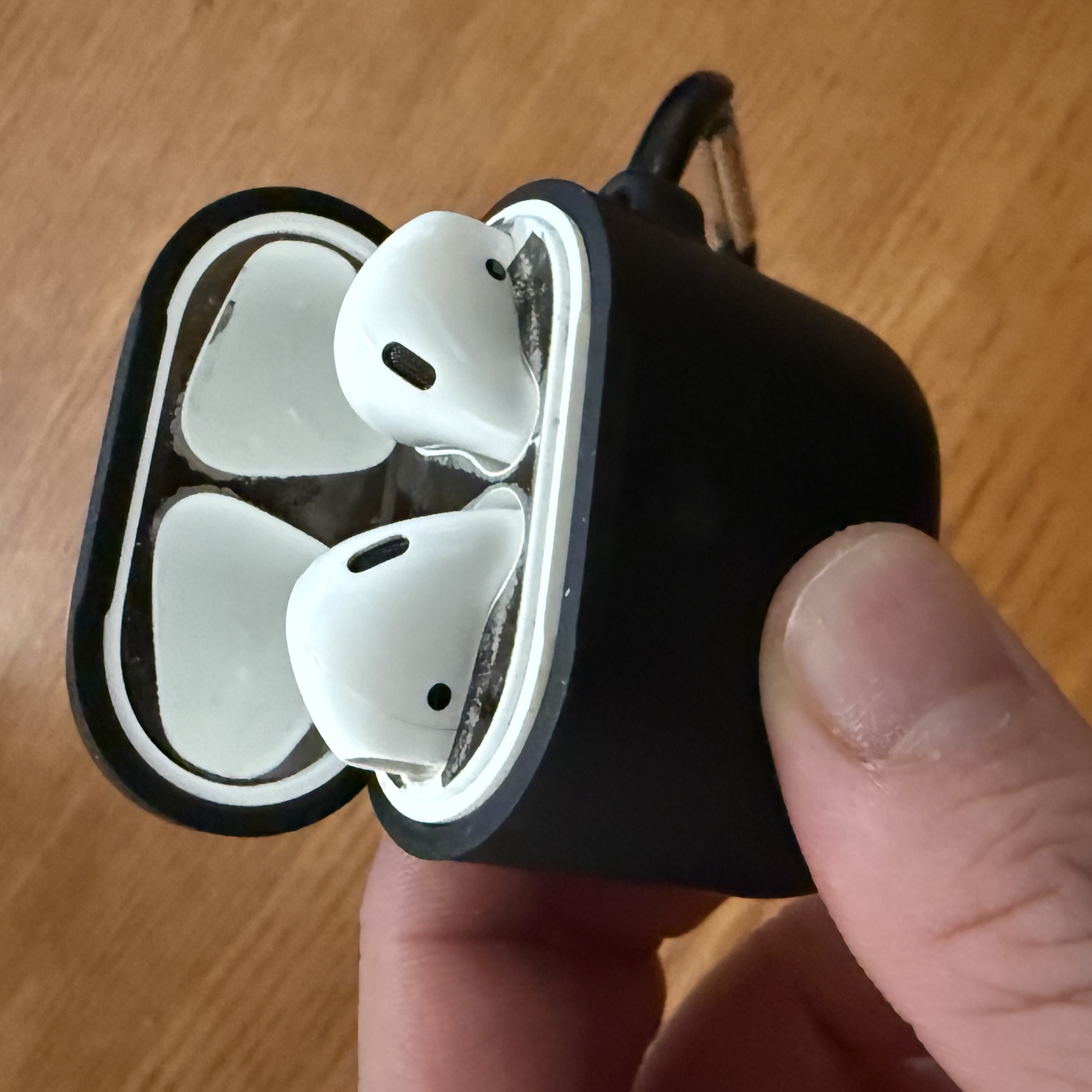 Apple AirPods 1st Gen (Korean Ver.) 착용 스타일
