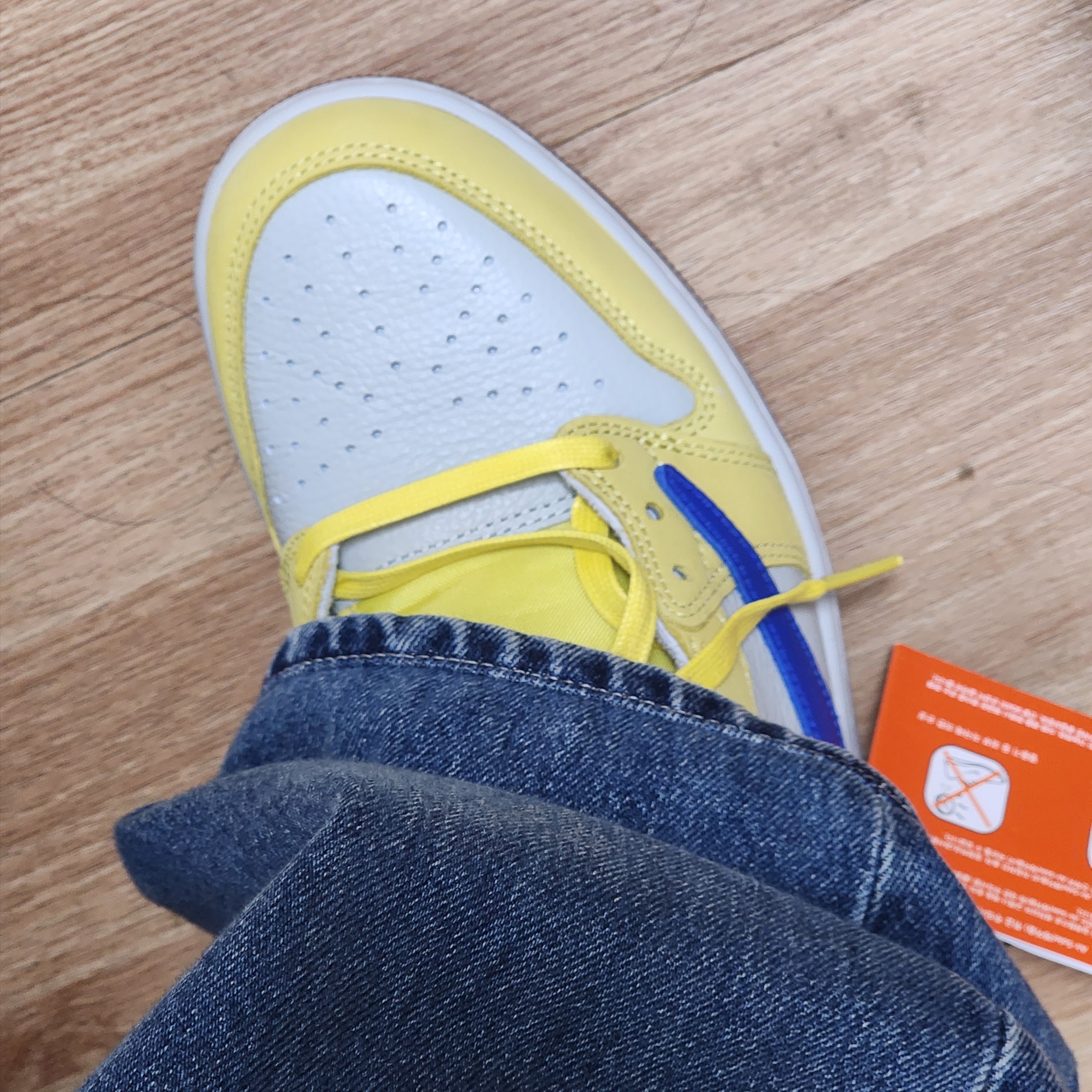 (W) Jordan 1 x Travis Scott Retro Low OG SP Canary 착용 스타일