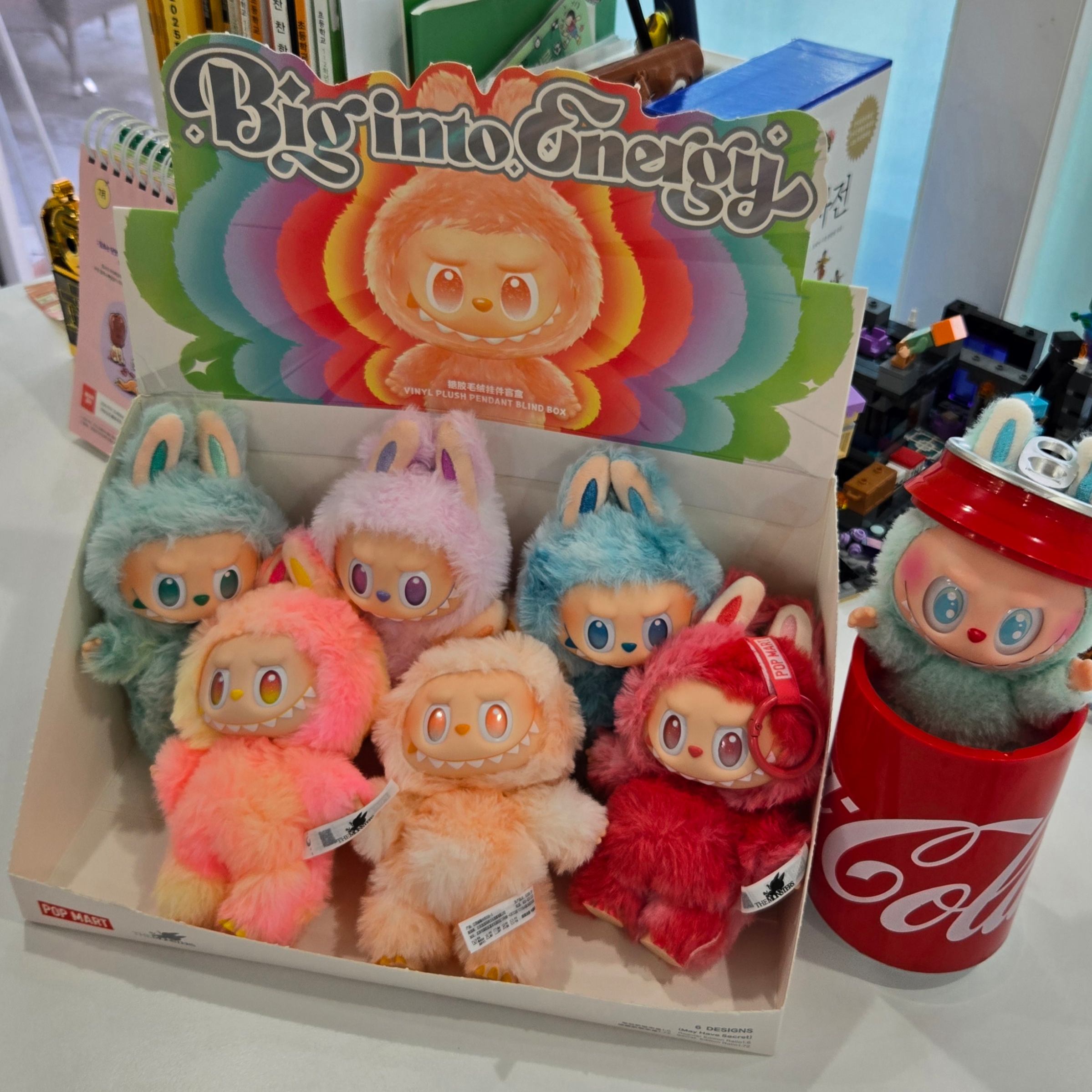 Pop Mart Labubu The Monsters Highlight Series Sealed Case (6 Blind Boxes) 착용 스타일