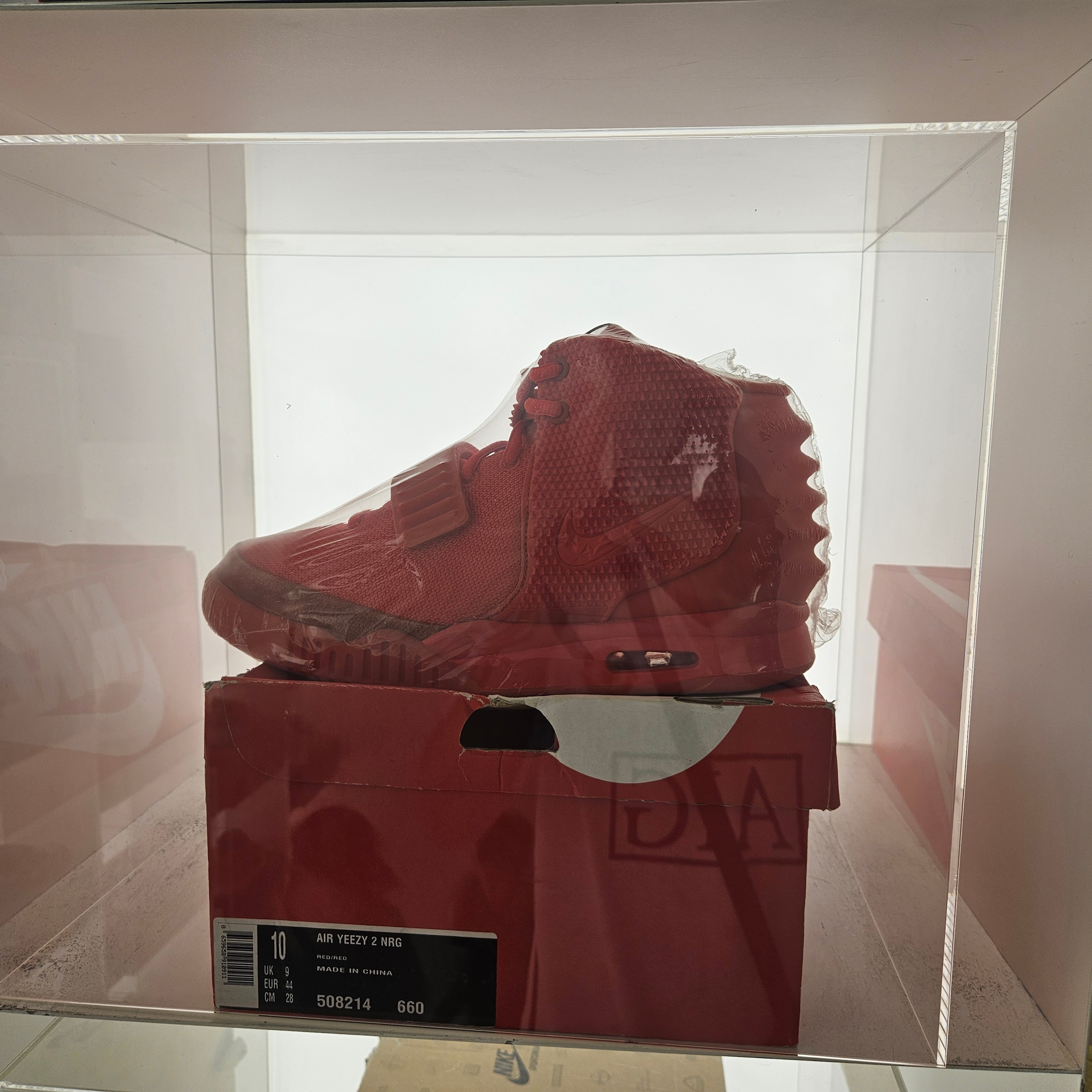 Nike Air Yeezy 2 Red October 착용 스타일