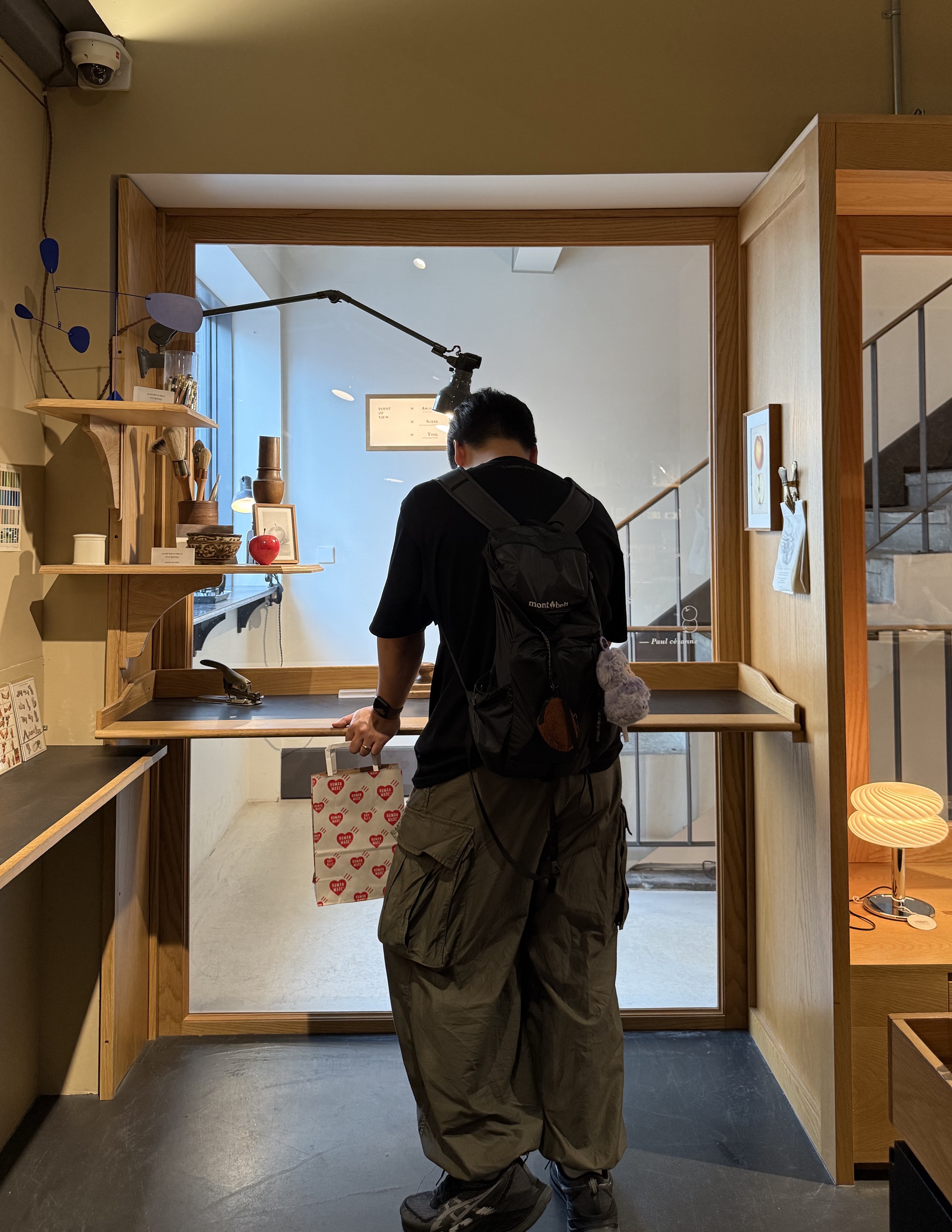 Montbell Versalite Pack 20 Backpack Gunmetal Dark Gray 착용 스타일