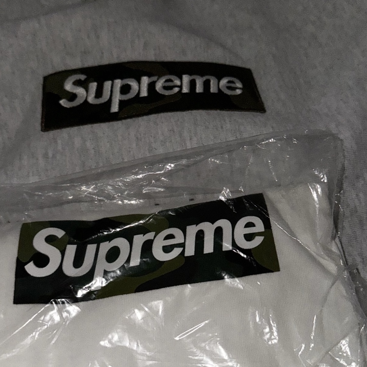 Supreme Box Logo Hooded Sweatshirt Ash Grey - 23FW, Supreme Box Logo T-Shirt White - 23FW 착용 스타일