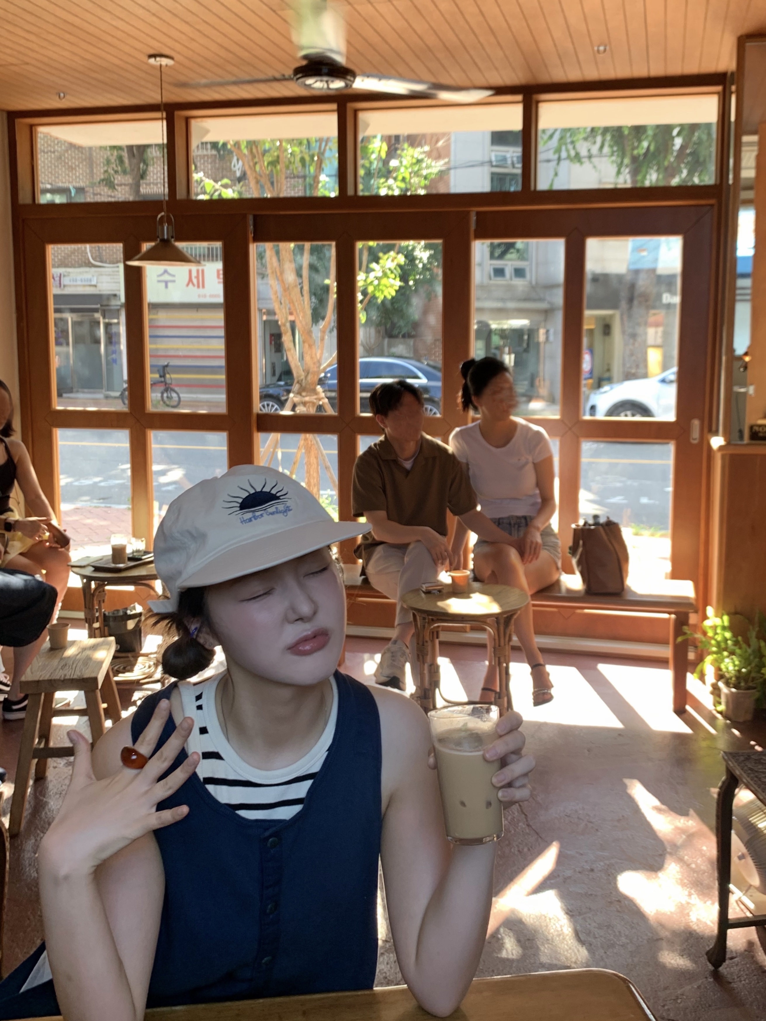 (W) Vibram Fivefingers Alitza Loop Beige, Kapital Canvas Newspaper Bag Guiding Light Light Yellow 착용 스타일 - 3