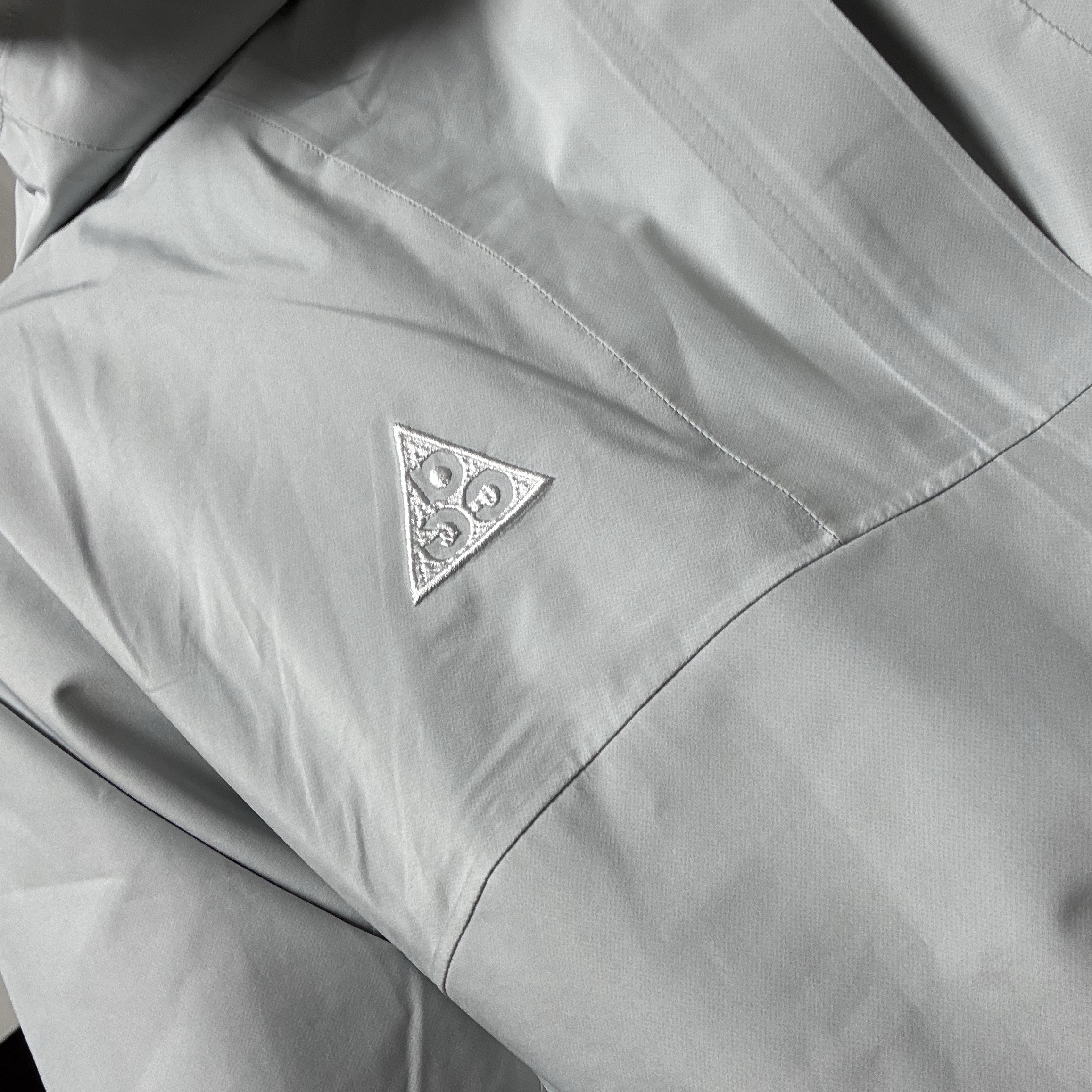 Nike ACG Storm-Fit ADV Cascade Rains Full Zip Jacket Photon Dust - Asia 착용 스타일