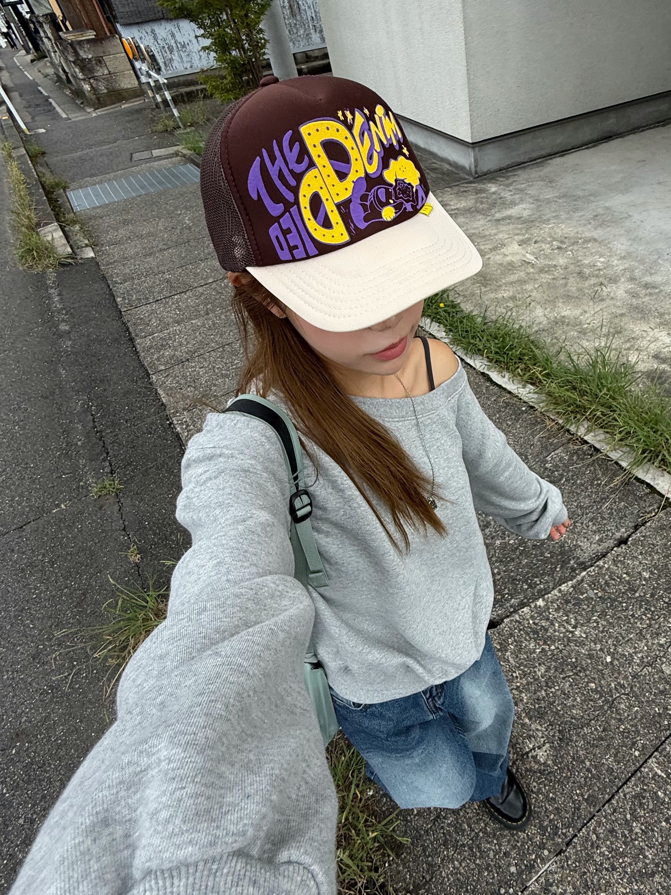Kapital The Denim Died Print Trucker Cap Khaki Kinari, Dr. Martens 1461 Quad Black 착용 스타일