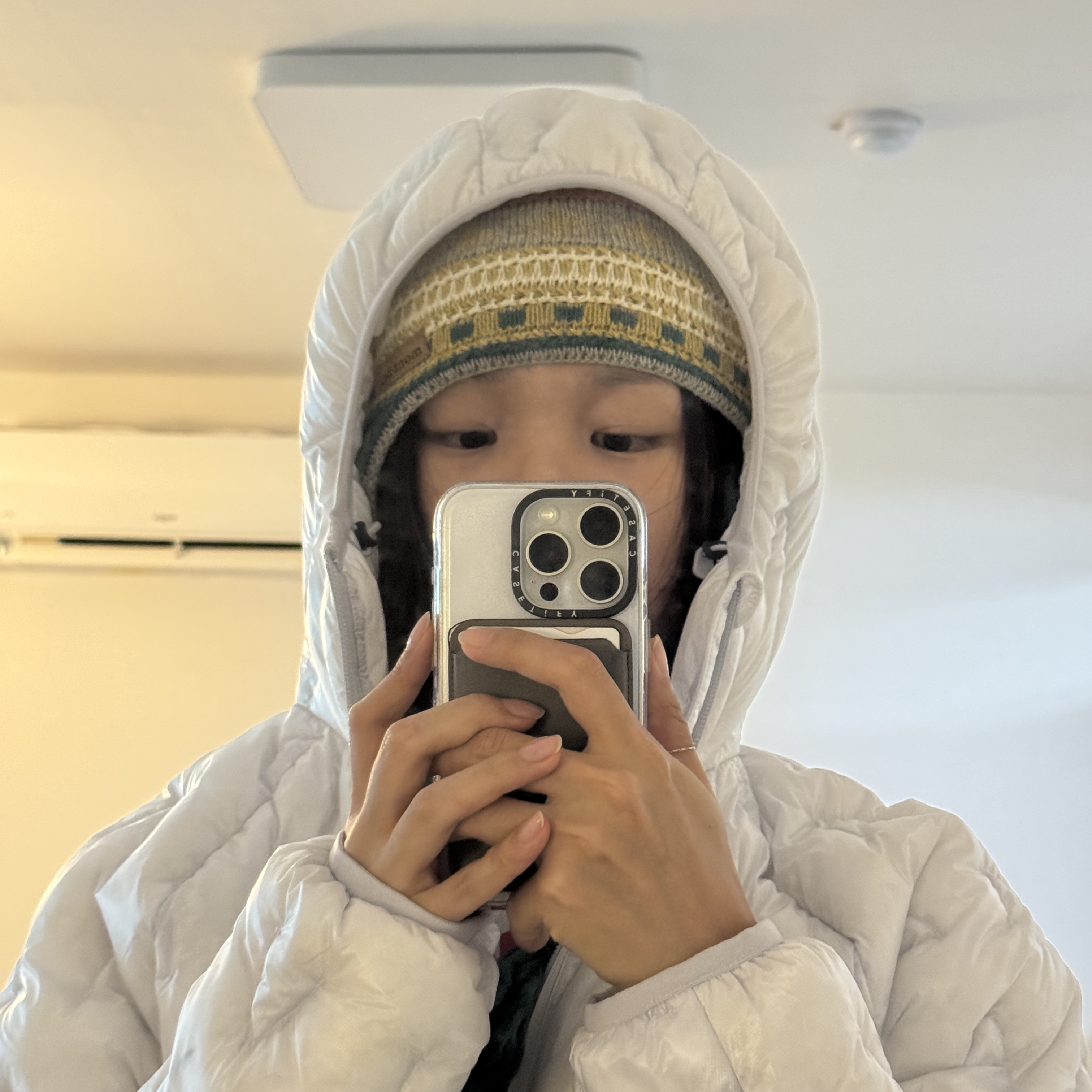 SIERRA DESIGNS Halfdome Lightweight Goose Down Hooded Jacket Light Grey, SIERRA DESIGNS W Halfdome Lightweight Goose Down Hooded Jacket Light Grey 착용 스타일 - 1