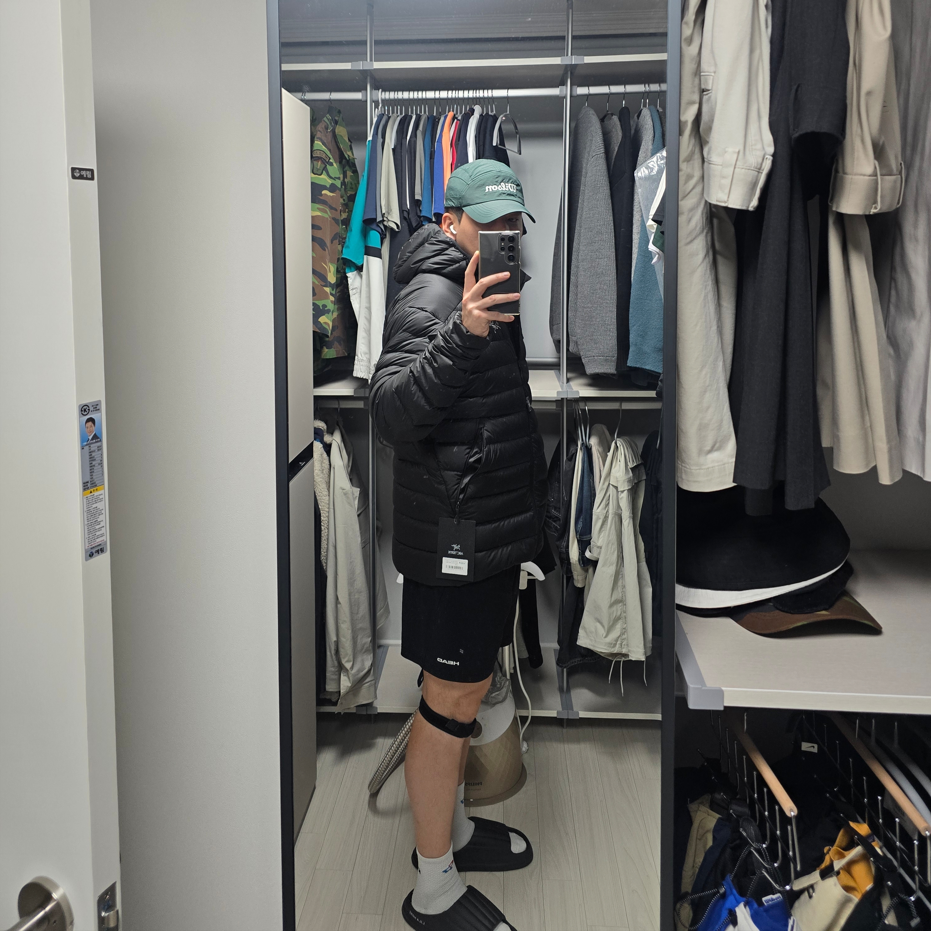 Arc'teryx Cerium Hoody Black 착용 스타일 - 2