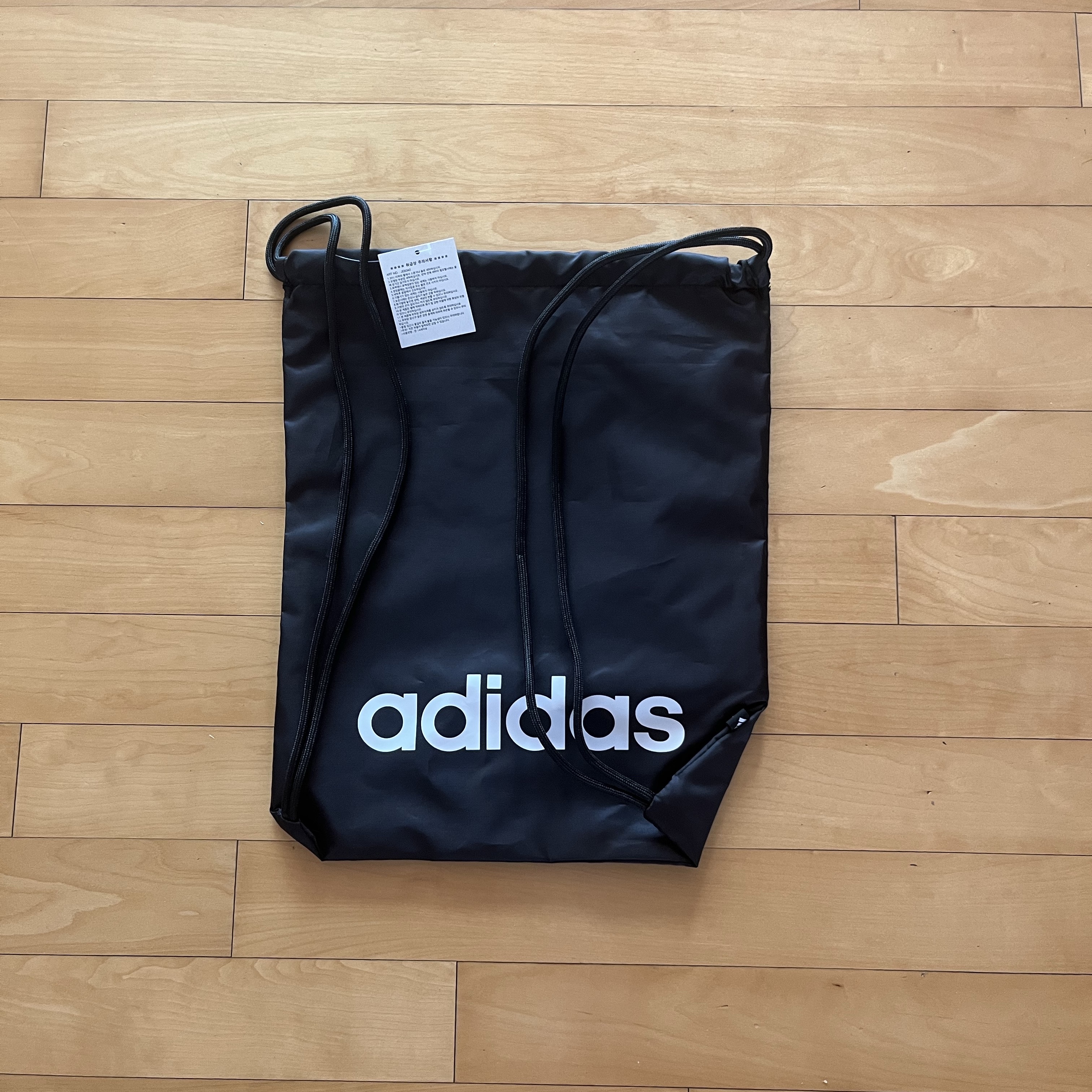 Adidas Linear Gym Sack Black White 착용 스타일