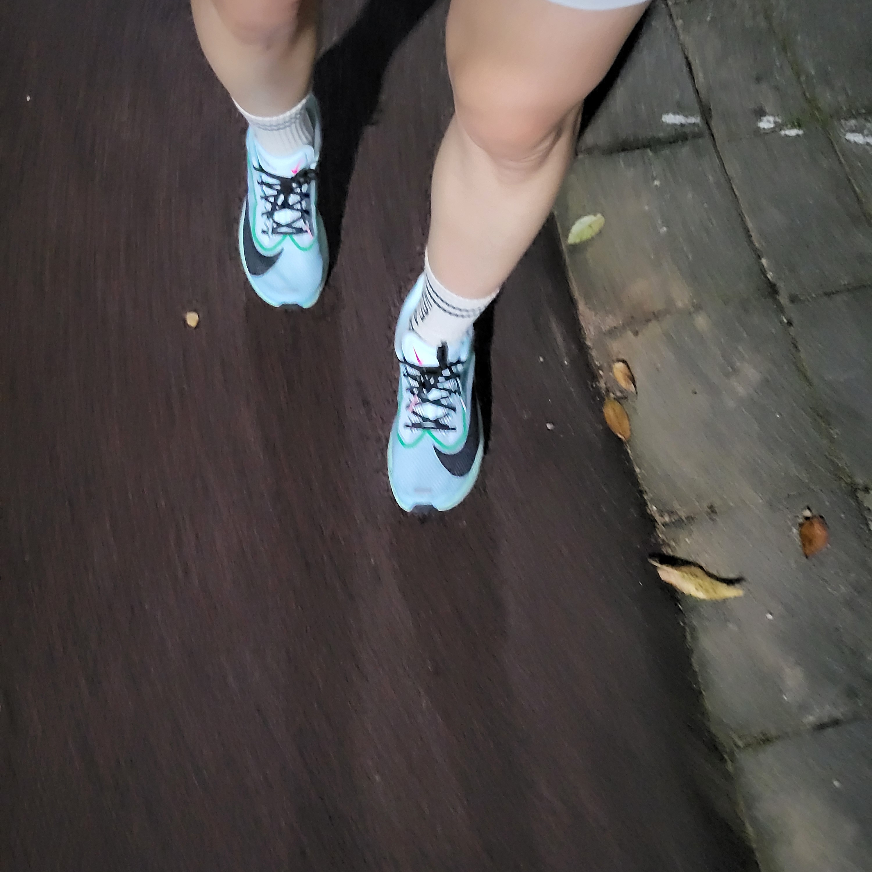 Nike Zoom Fly 6 Glacier Ice Hyper Pink 착용 스타일