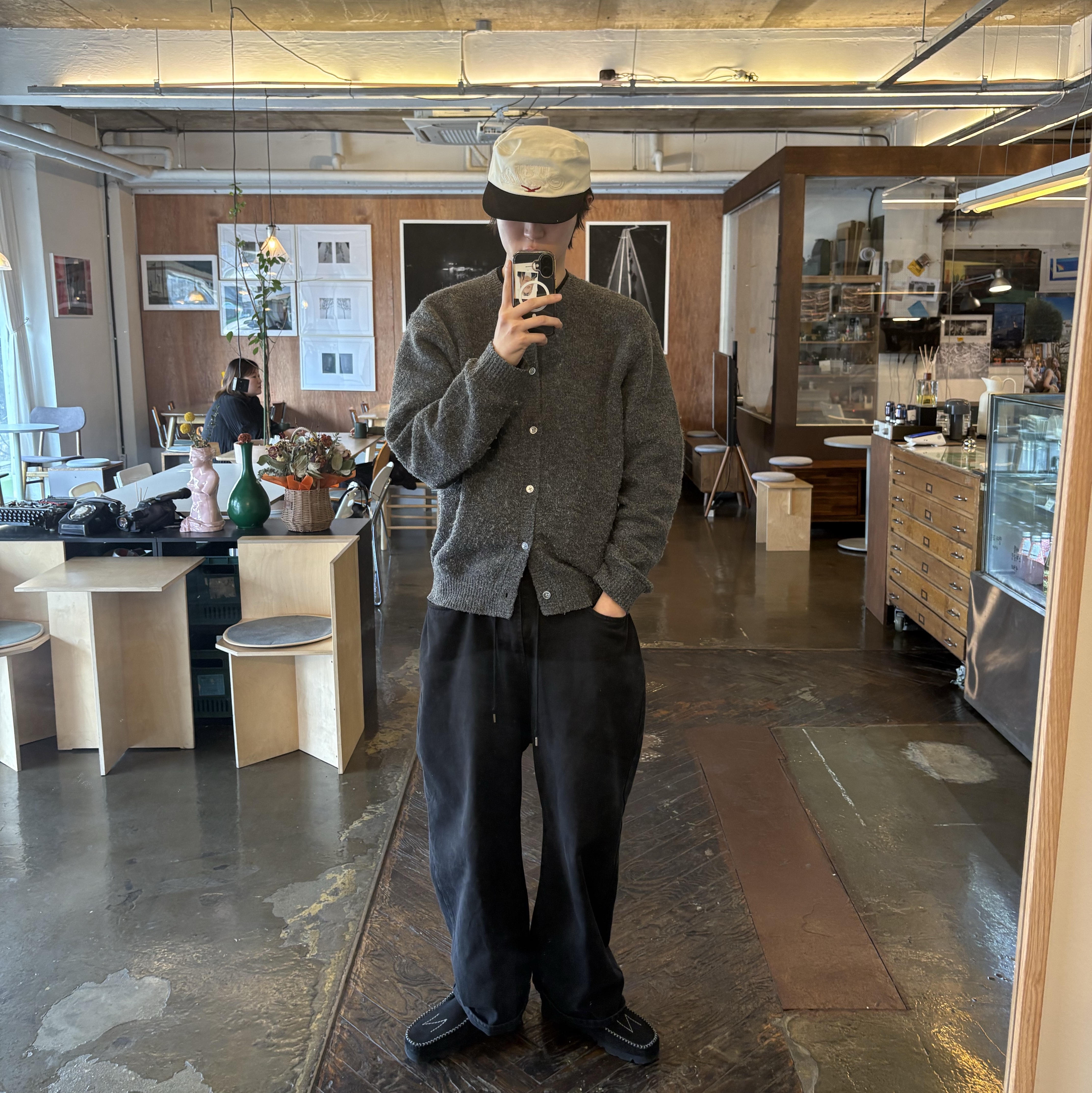 Clarks x Neighborhood Wallabe Black 착용 스타일