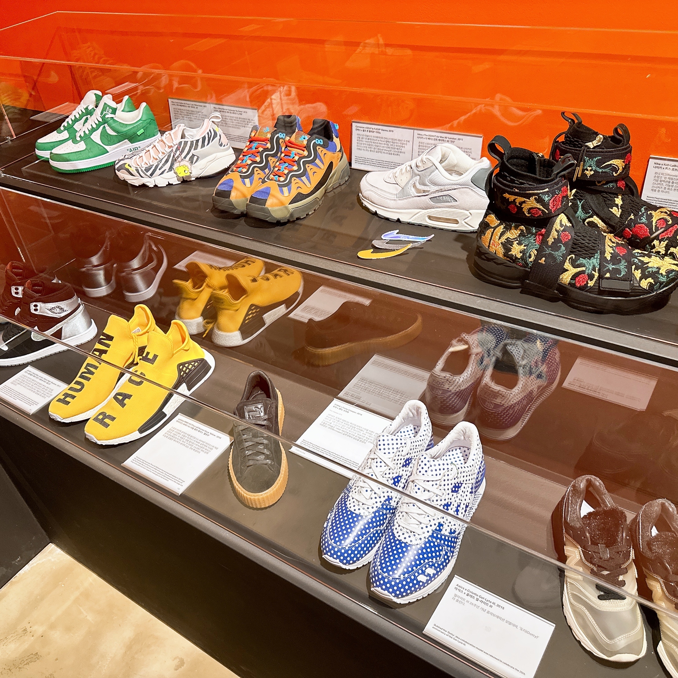 Louis Vuitton x Nike Air Force 1 Low by Virgil Abloh White Gym Green 착용 스타일