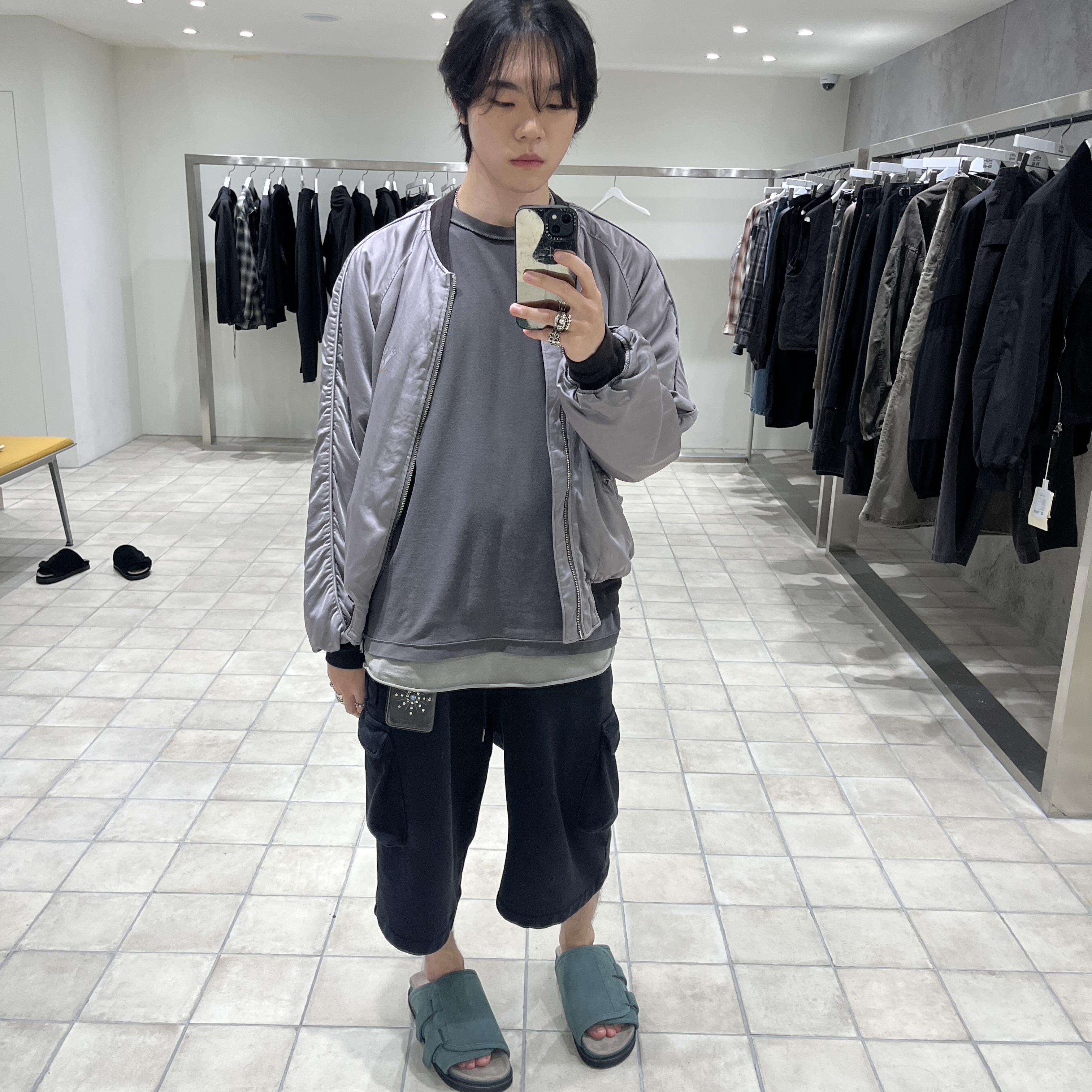 [프리오더] Polyteru Rivet Card Wallet Black, Polyteru x Hot Stuff Rayon Souvenir Jacket Lavender 착용 스타일 - 1