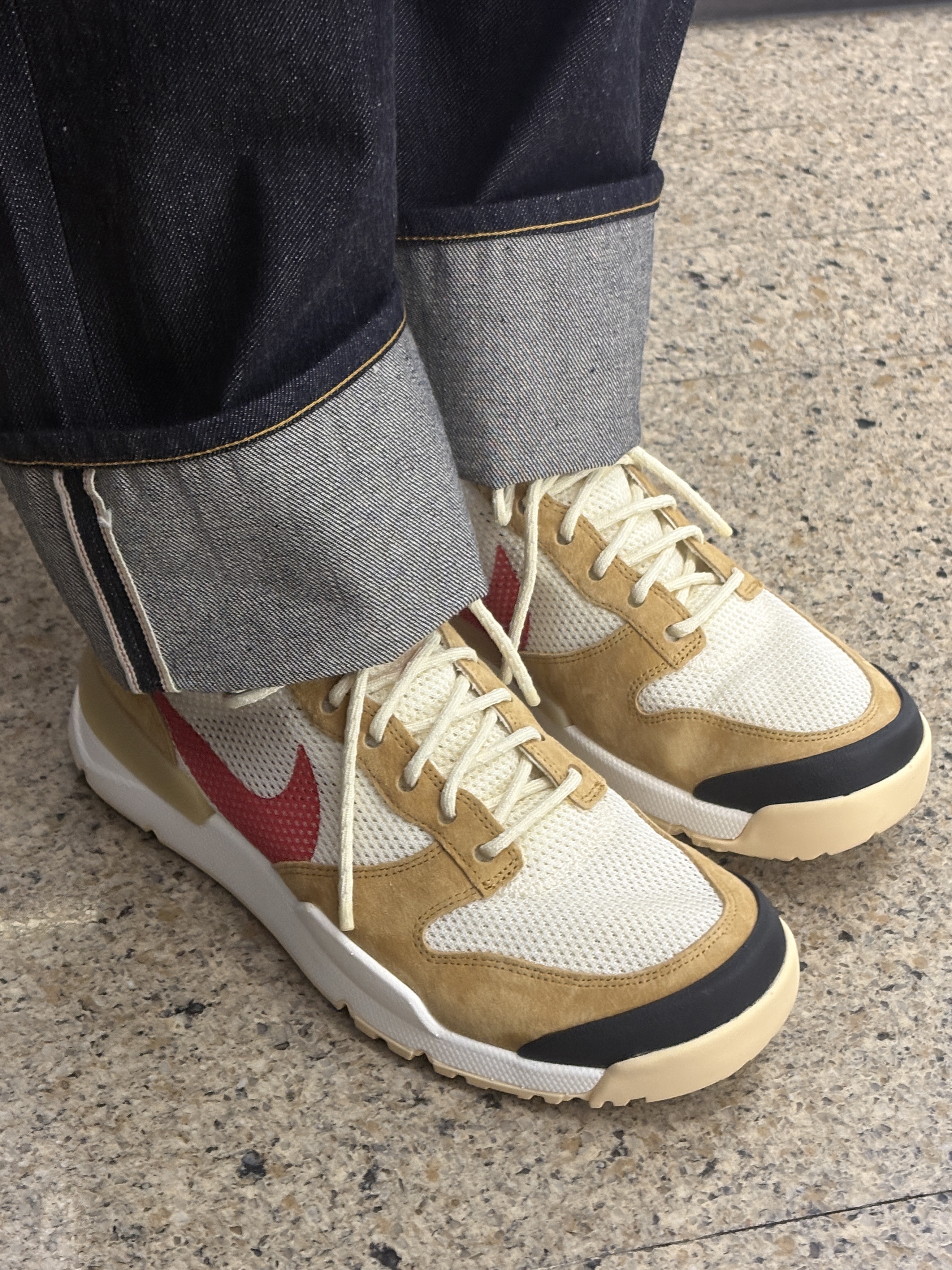 Nike x Tom Sachs Mars Yard Shoe 3.0 Space Camp 착용 스타일 - 3