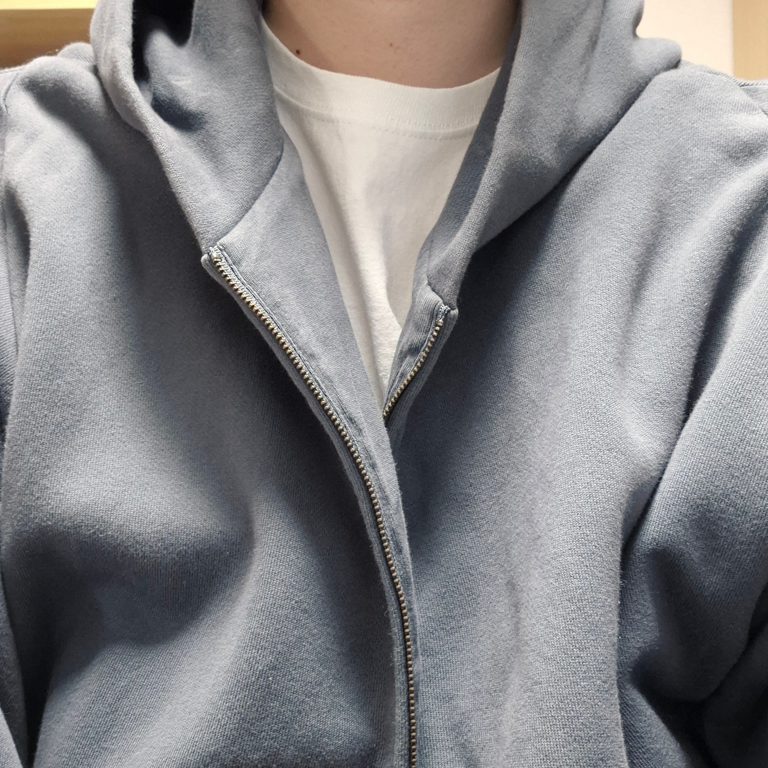 Yeezy YZY Zip-Up Hoodie Dark Grey 착용 스타일
