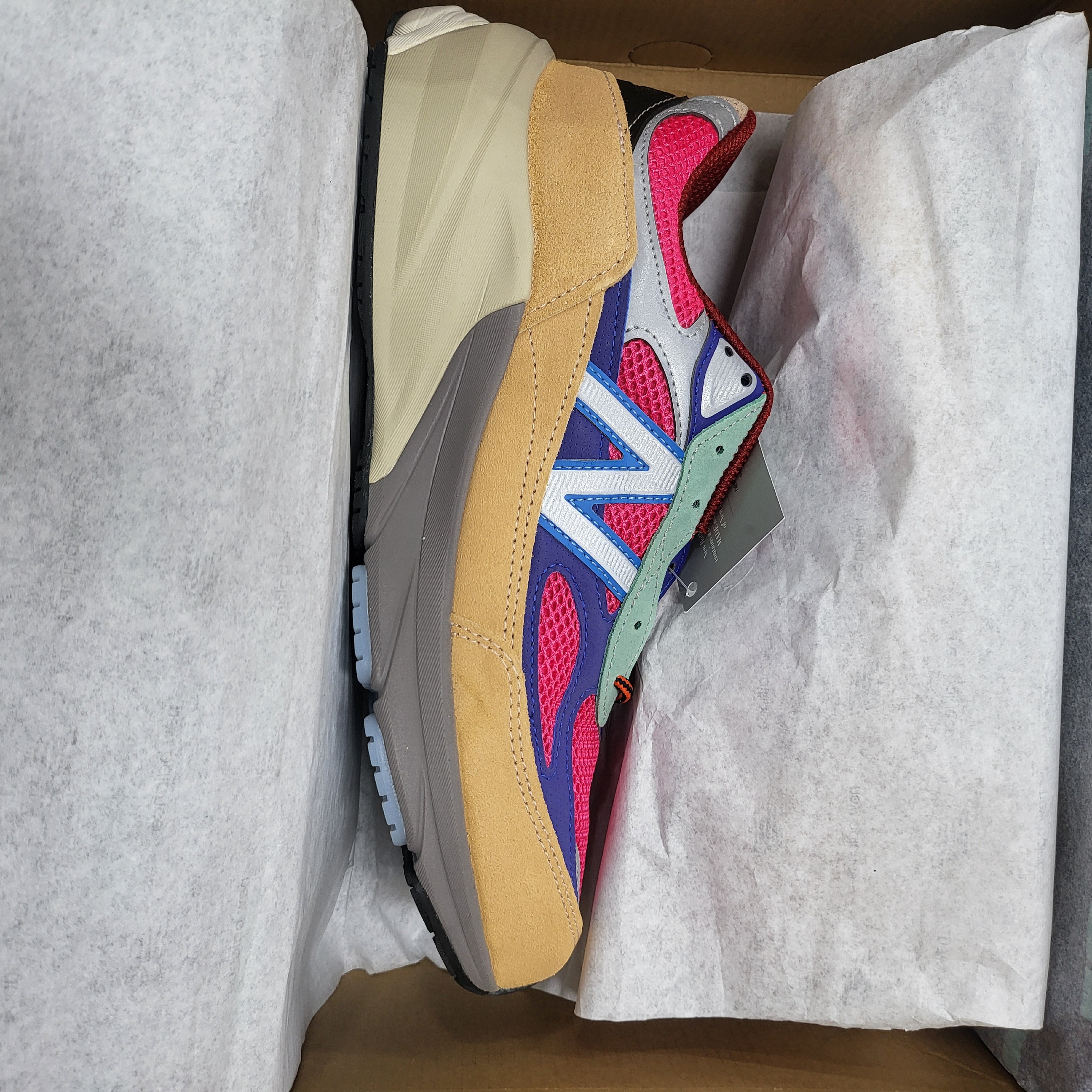 New Balance x Action Bronson 990v6 Made in USA Amazonia 착용 스타일 - 2