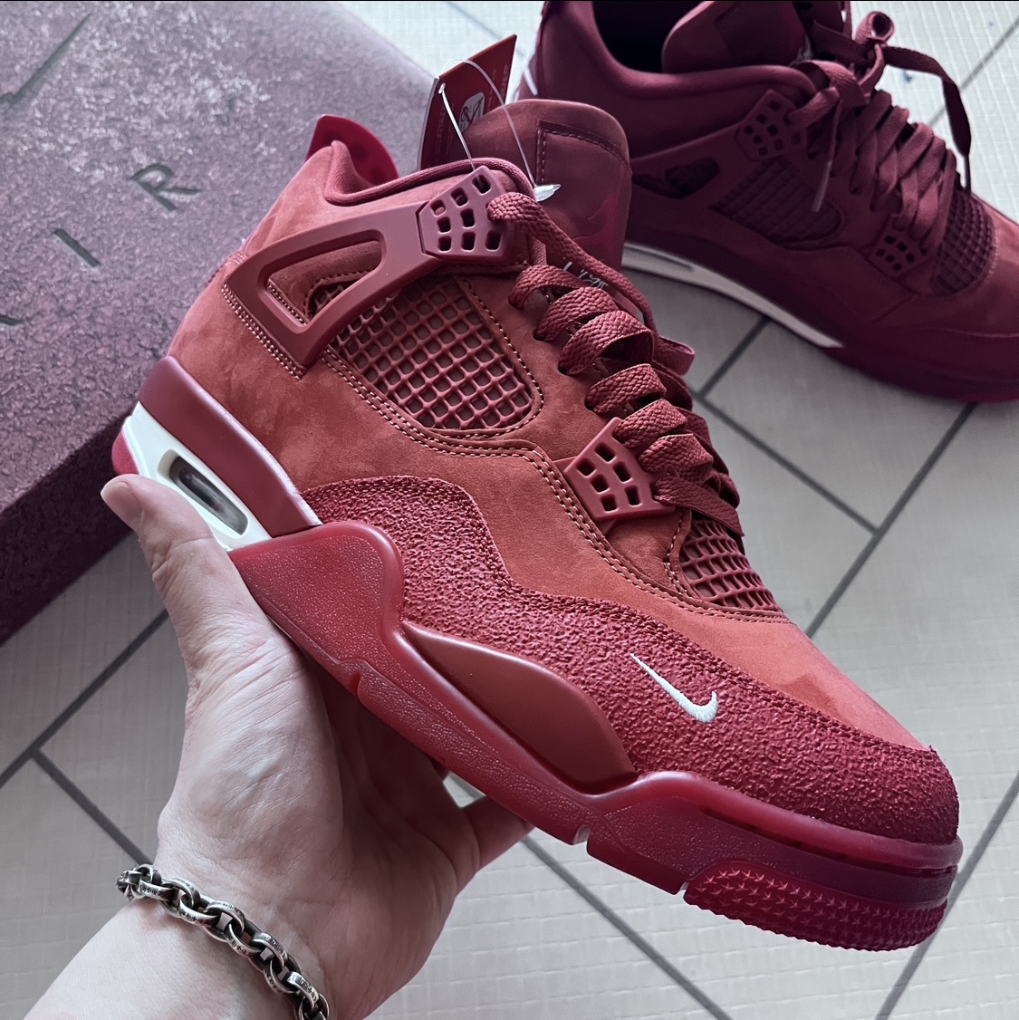 Jordan 4 x Nigel Sylvester Retro OG SP Brick by Brick 착용 스타일 - 2