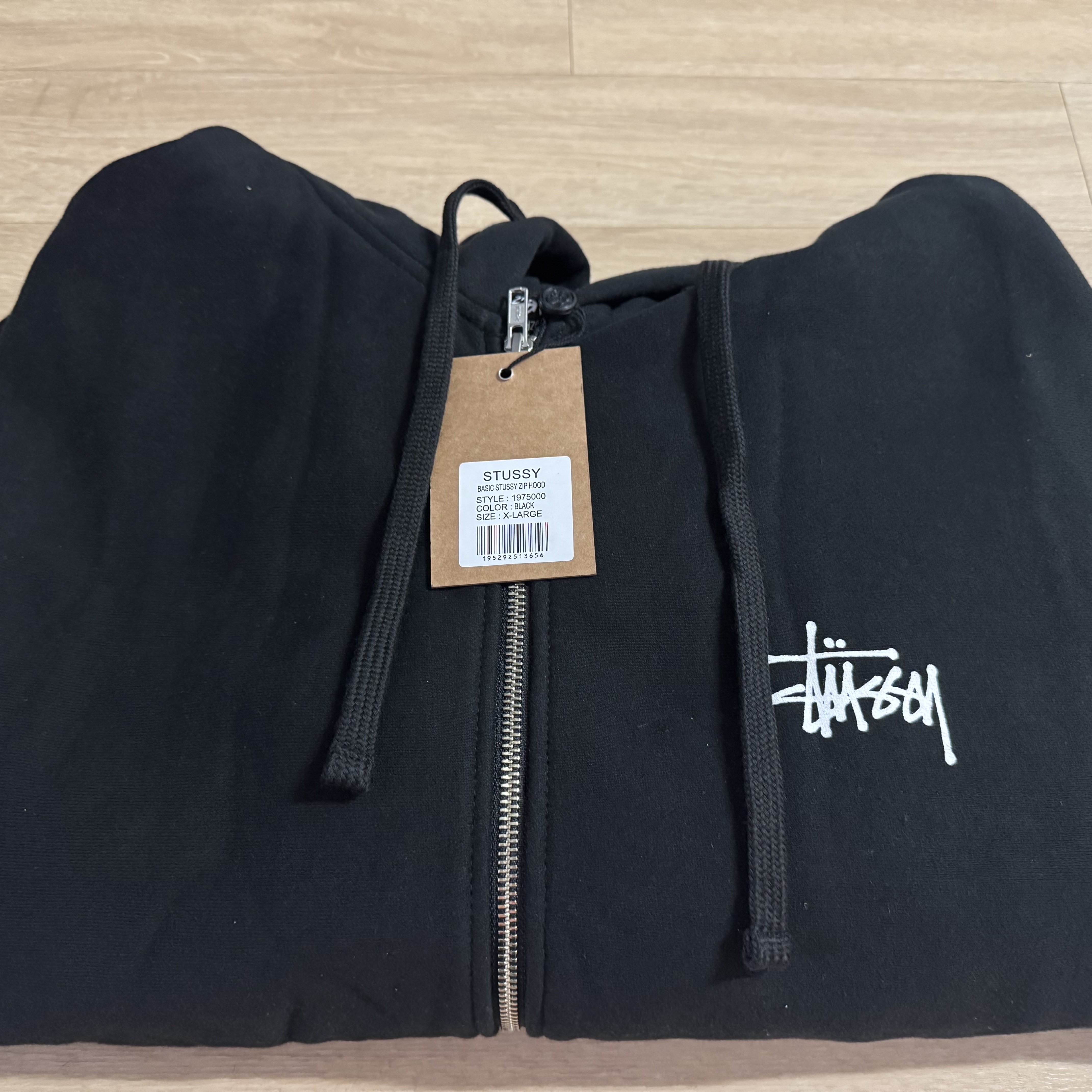 Stussy Basic Zip Hoodie Black 착용 스타일