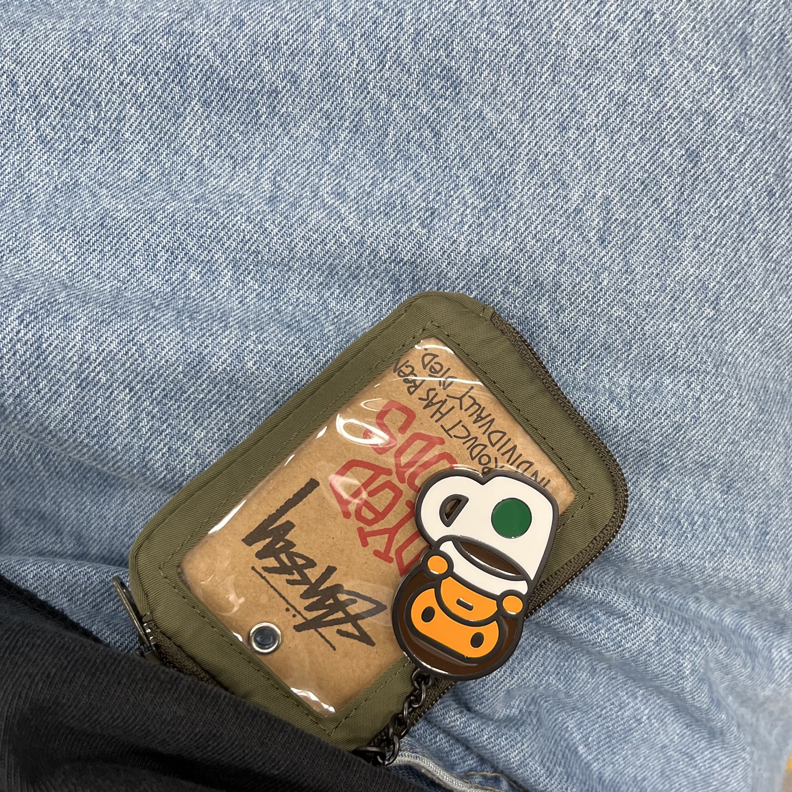 Starbucks x BAPE Baby Milo Keychain, Human Made Military Card Case Olive Drab 착용 스타일 - 2