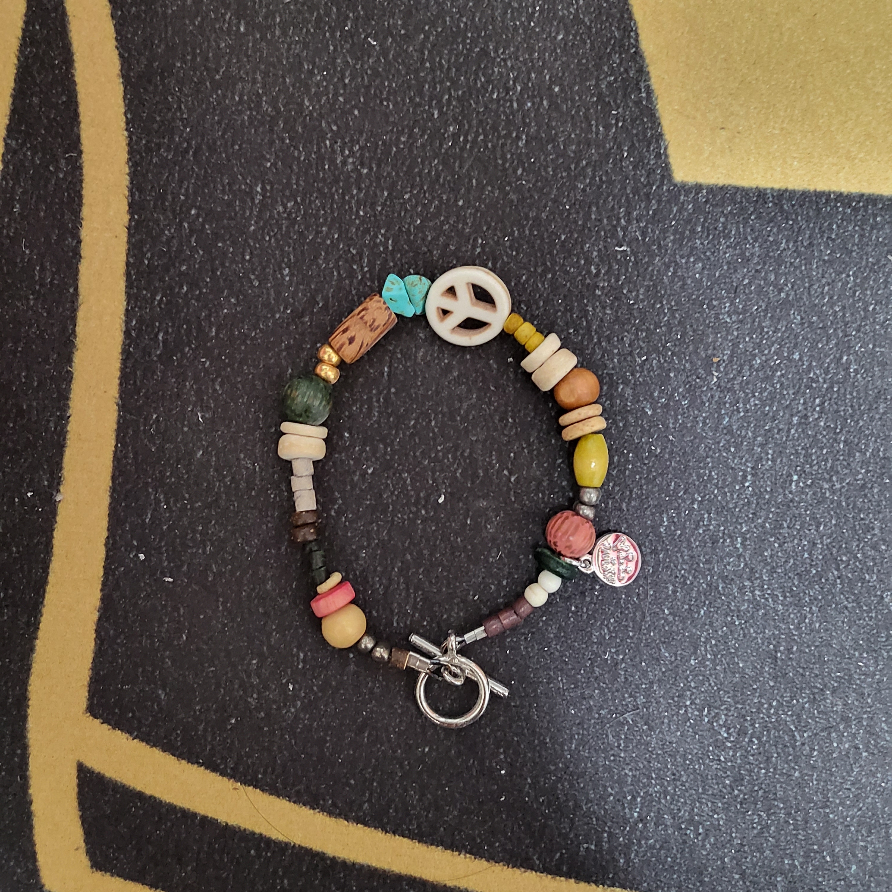 Towtow.archive Peacemark Symbol Ivory 착용 스타일
